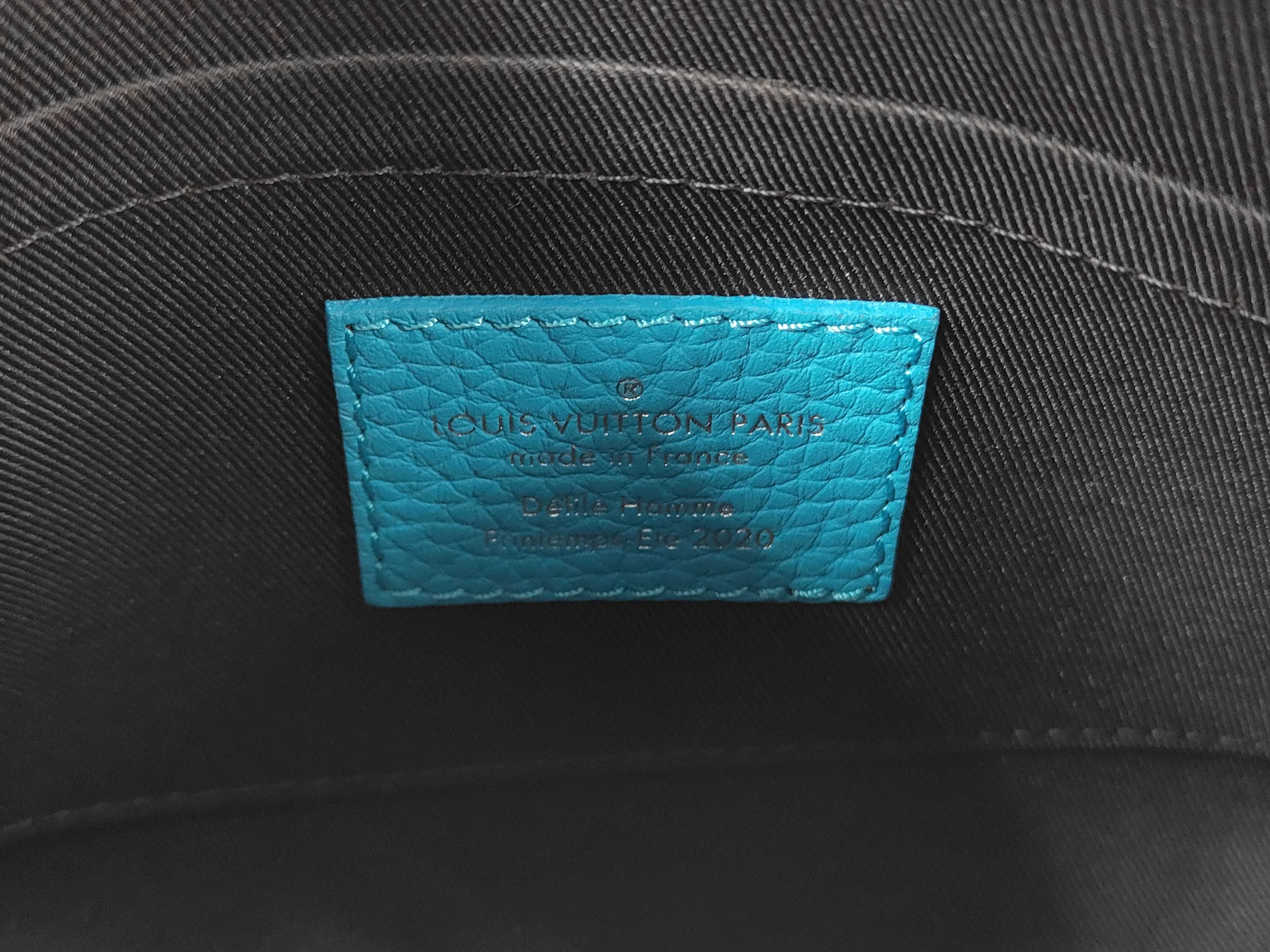 LV M55925 Messenger Shoulder Bag — view 10