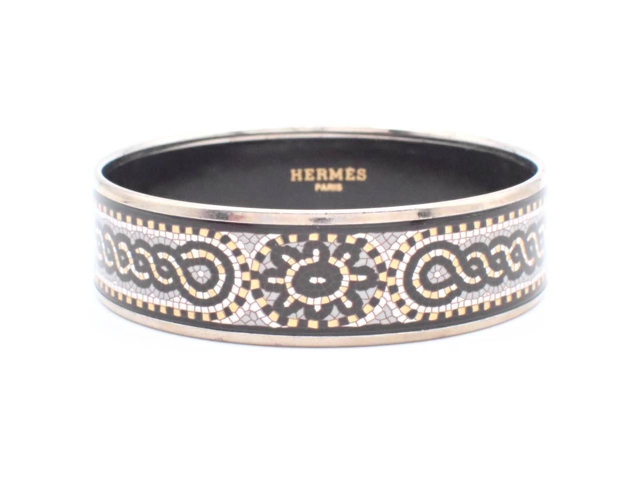 Enamel GM Bangle, Wrist size approximately 20cm