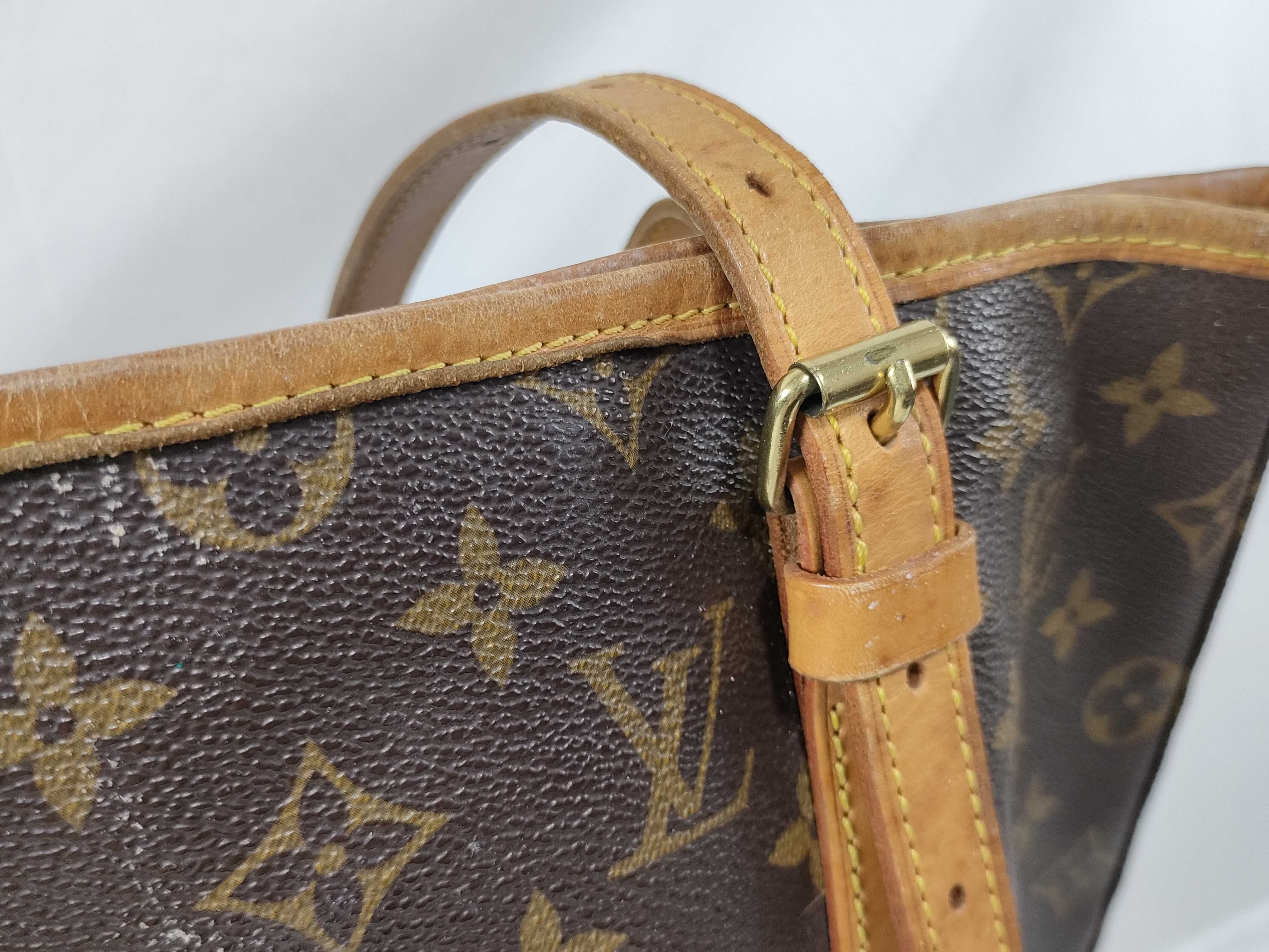 Monogram Vuitton Bucket GM M42238 Shoulder Bag — view 3