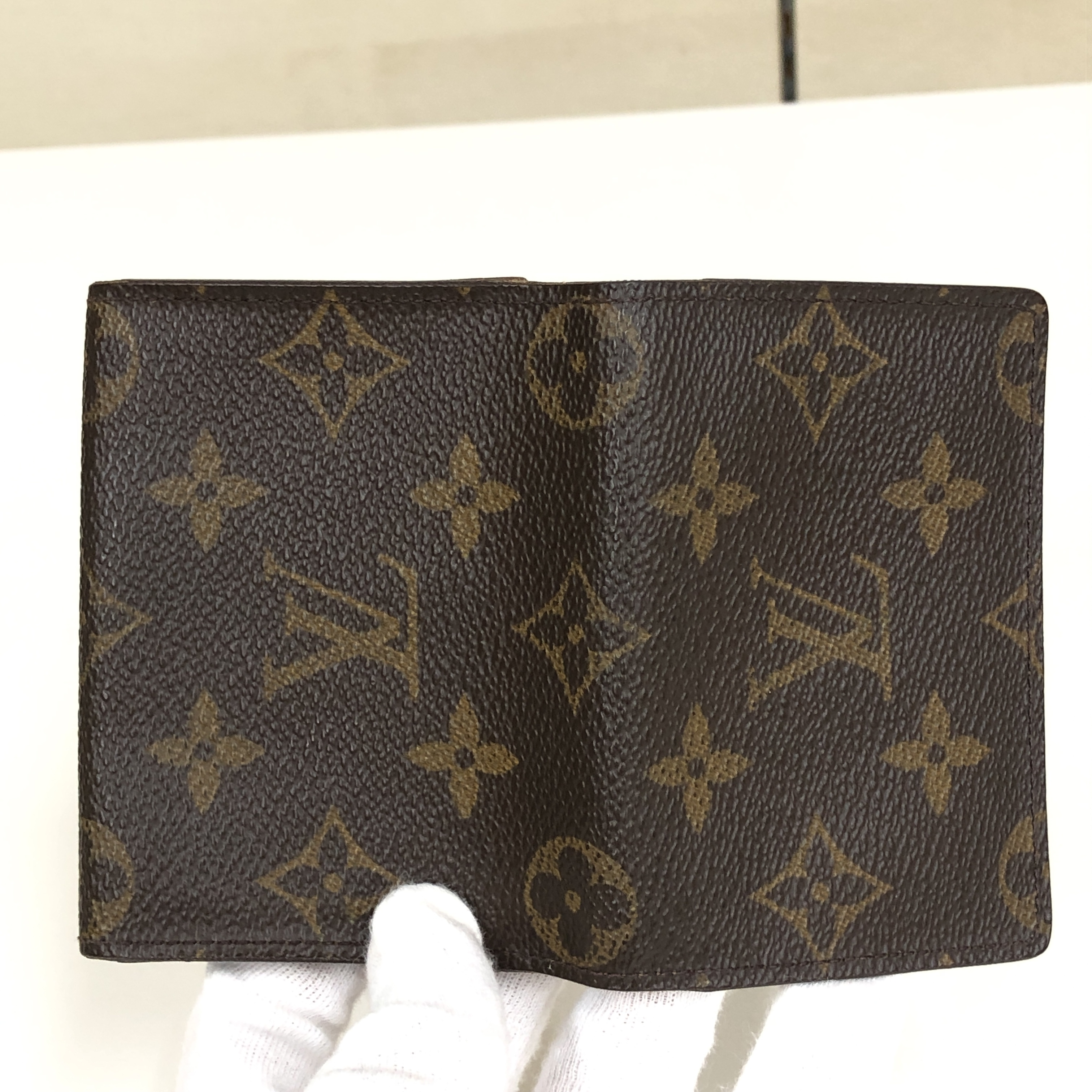 No stickiness. Louis Vuitton Monogram Enveloppe Carte de Visite M62920 Card Case CA0041 Business Card Holder Pass Case Made in Spain Card Case — view 7