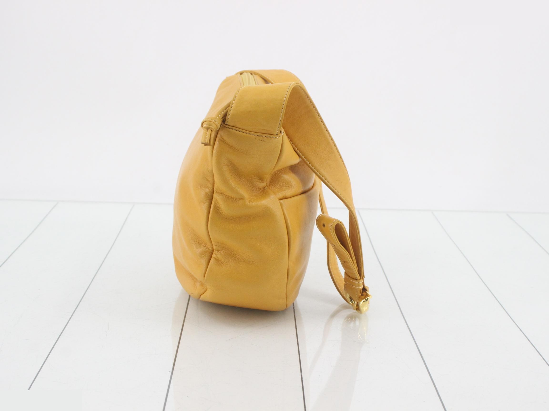 One-shoulder Anagram bag — view 4