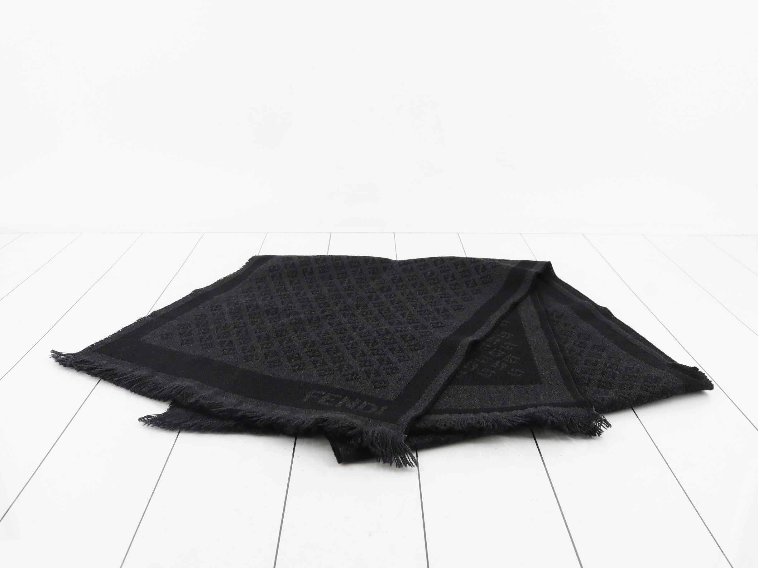 New with tags, box included. ZUCCA scarf. — view 2