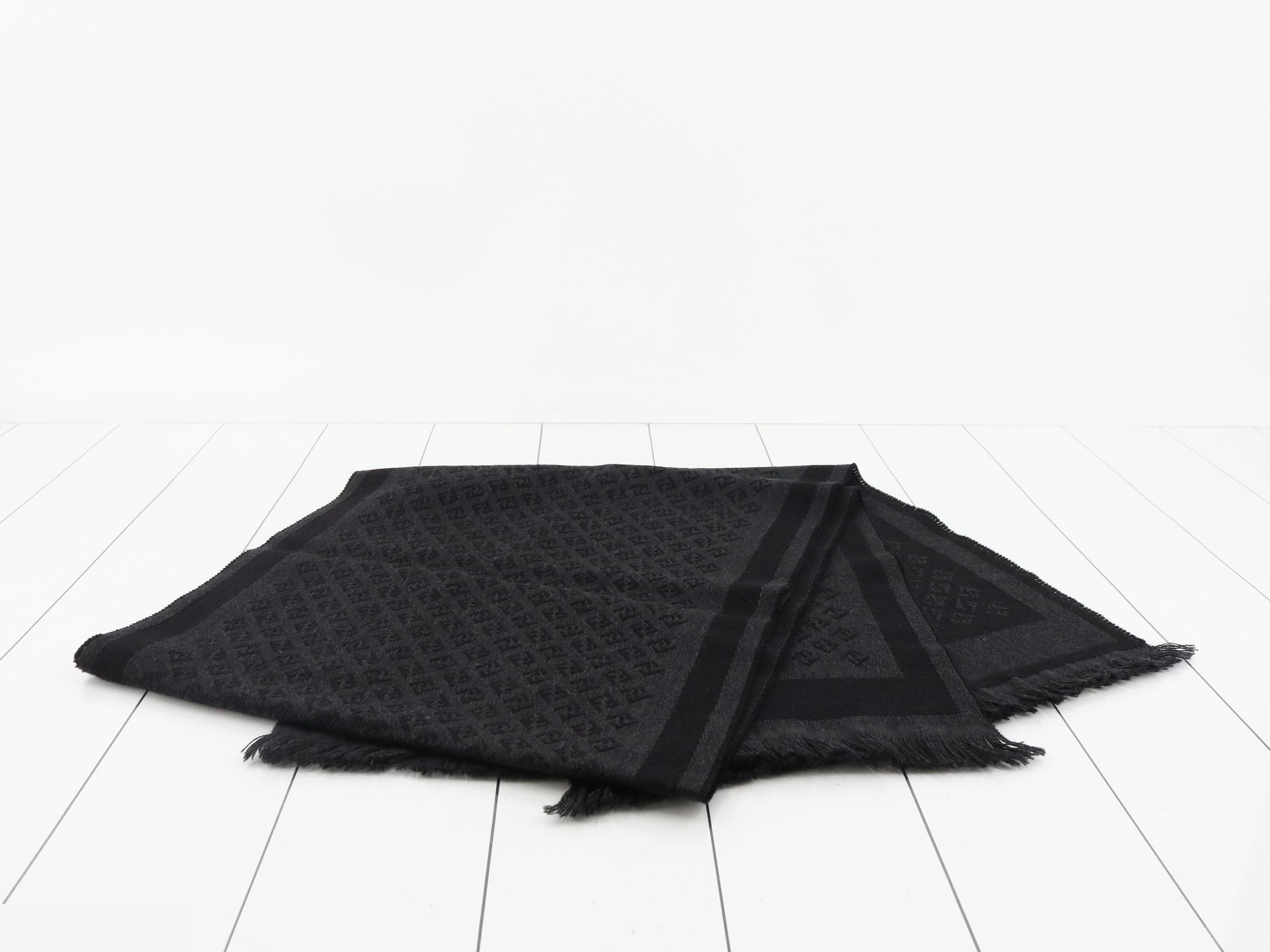 New with tags, box included. ZUCCA scarf. — view 3
