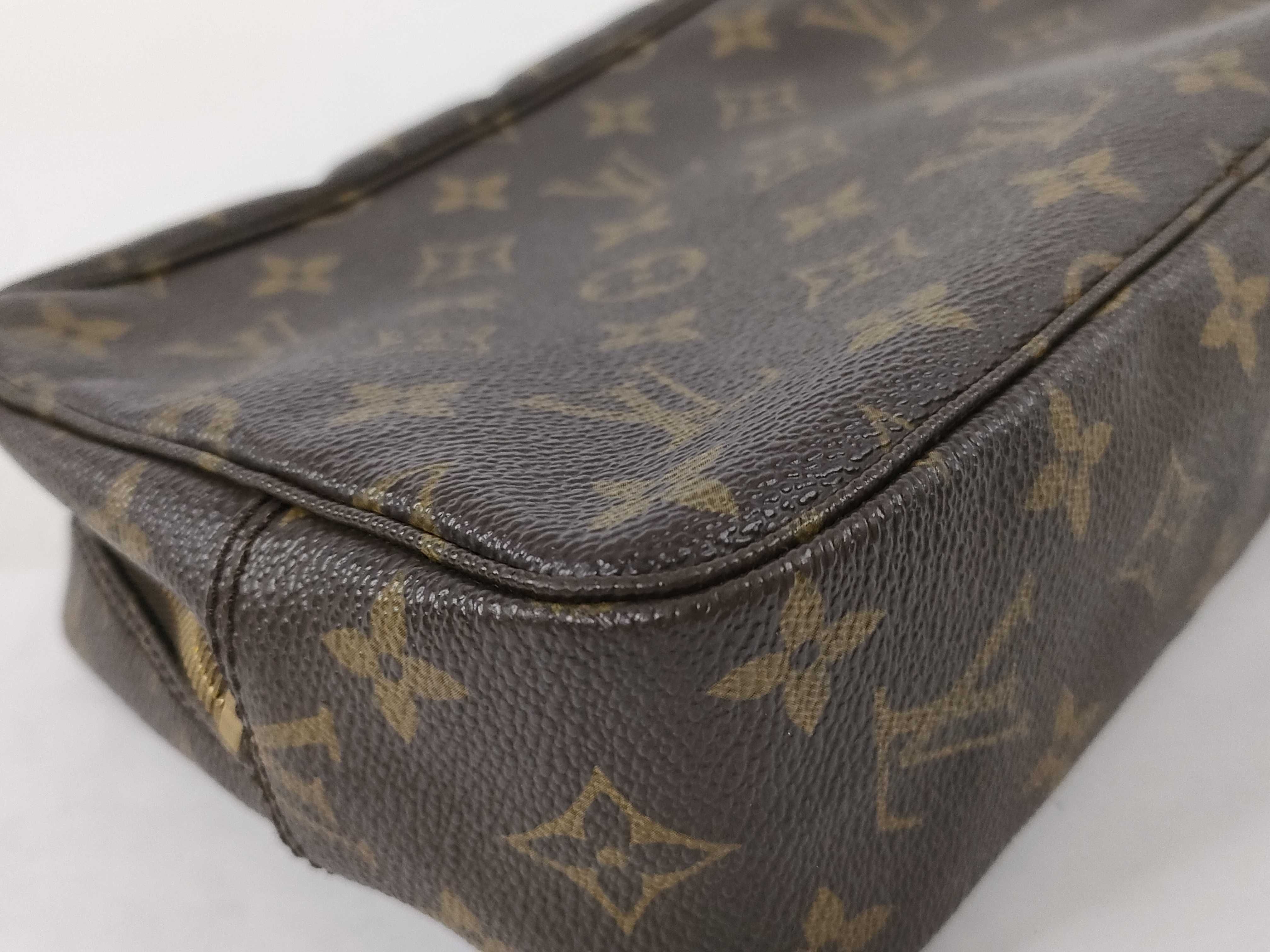 Monogram Louis Vuitton Monogram Trousses Toilette 23 Pouch — view 3