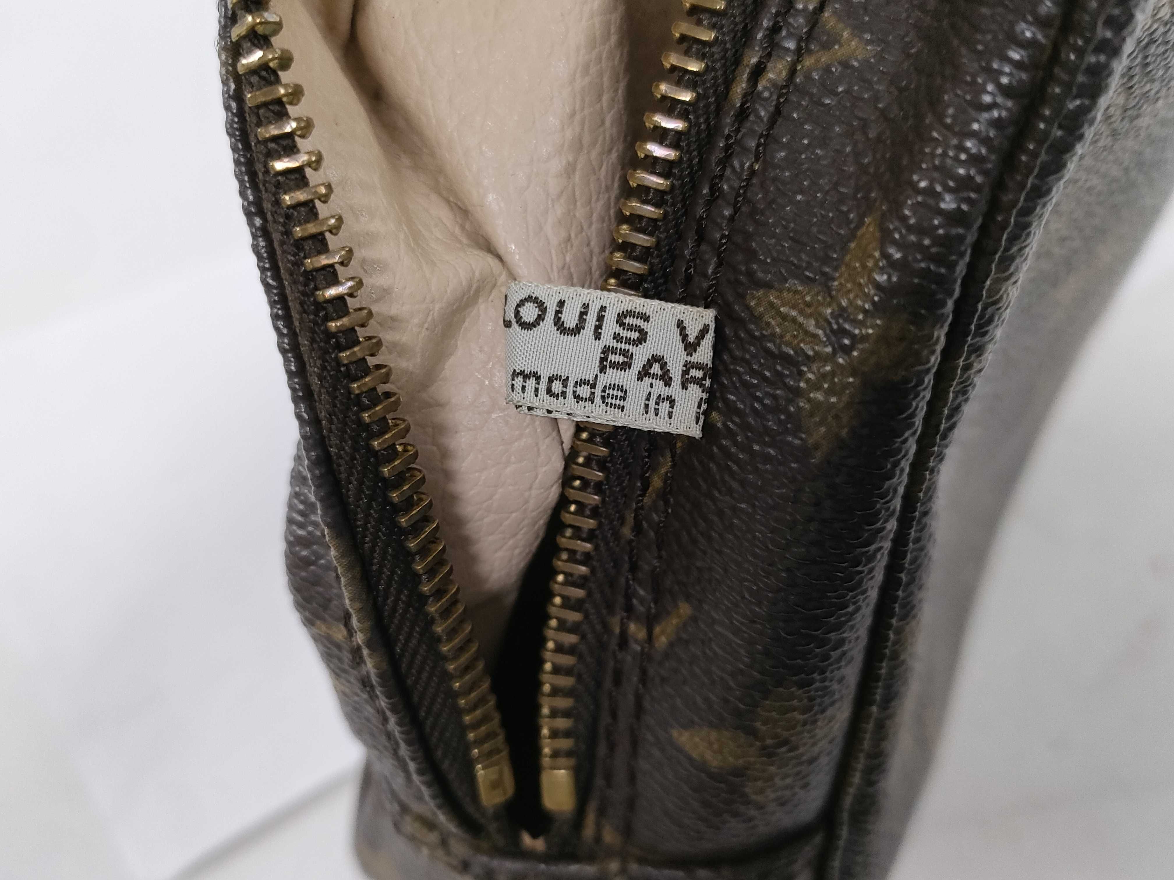 Monogram Louis Vuitton Monogram Trousses Toilette 23 Pouch — view 9
