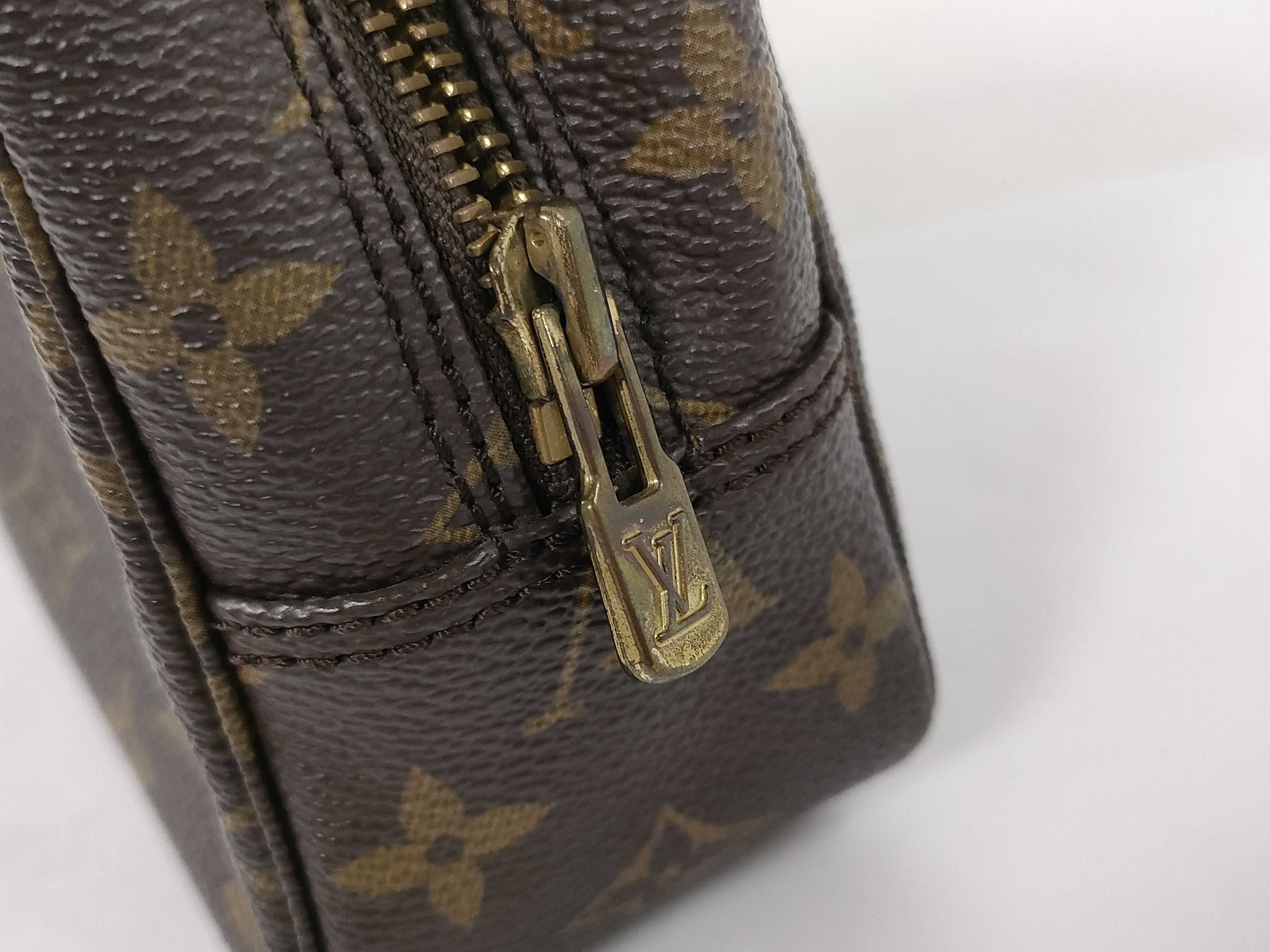 Monogram Louis Vuitton Monogram Trousses Toilette 23 Pouch — view 10