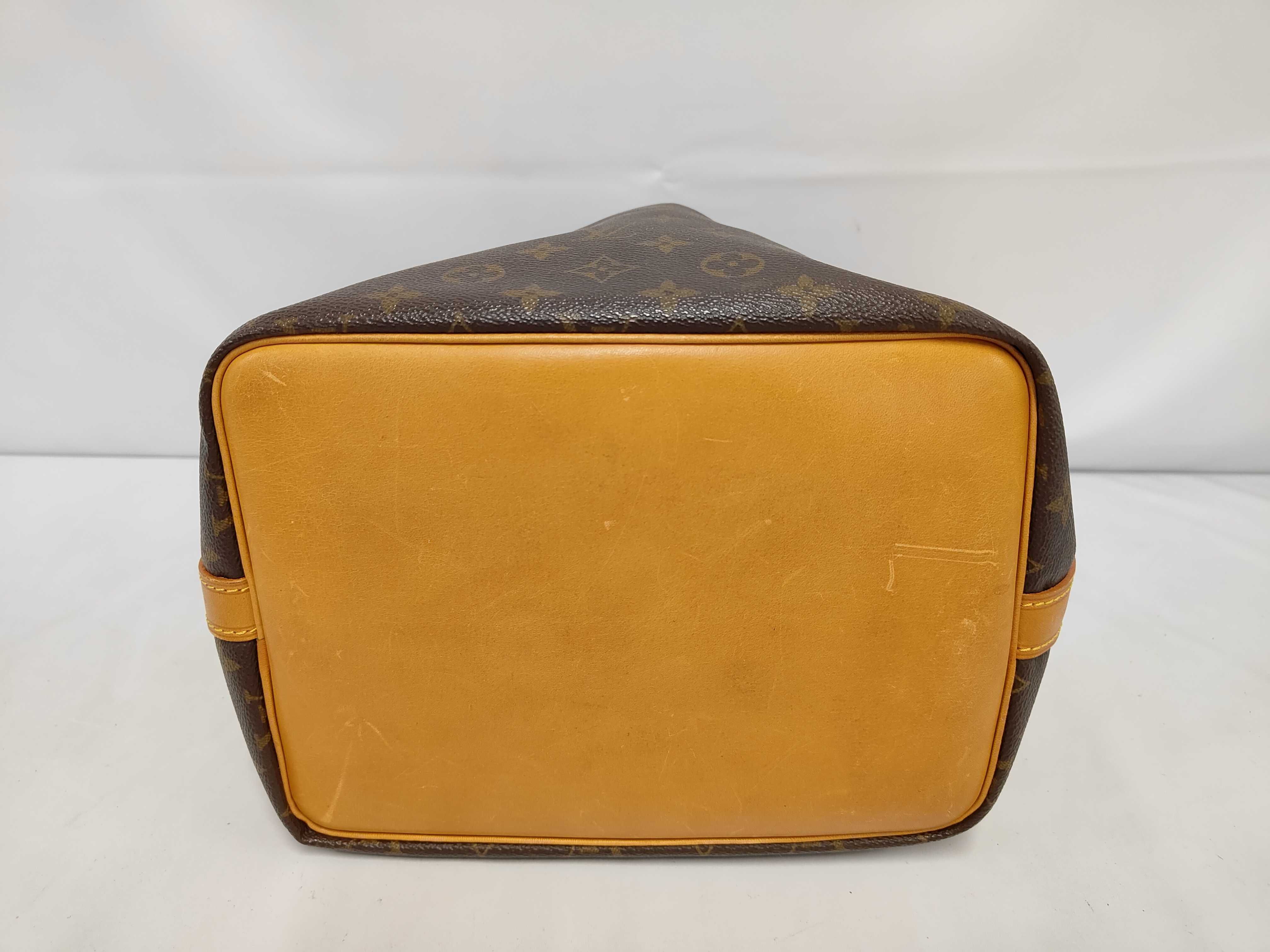 Petit Noé Shoulder Bag Monogram M42226 Shoulder Bag — view 3