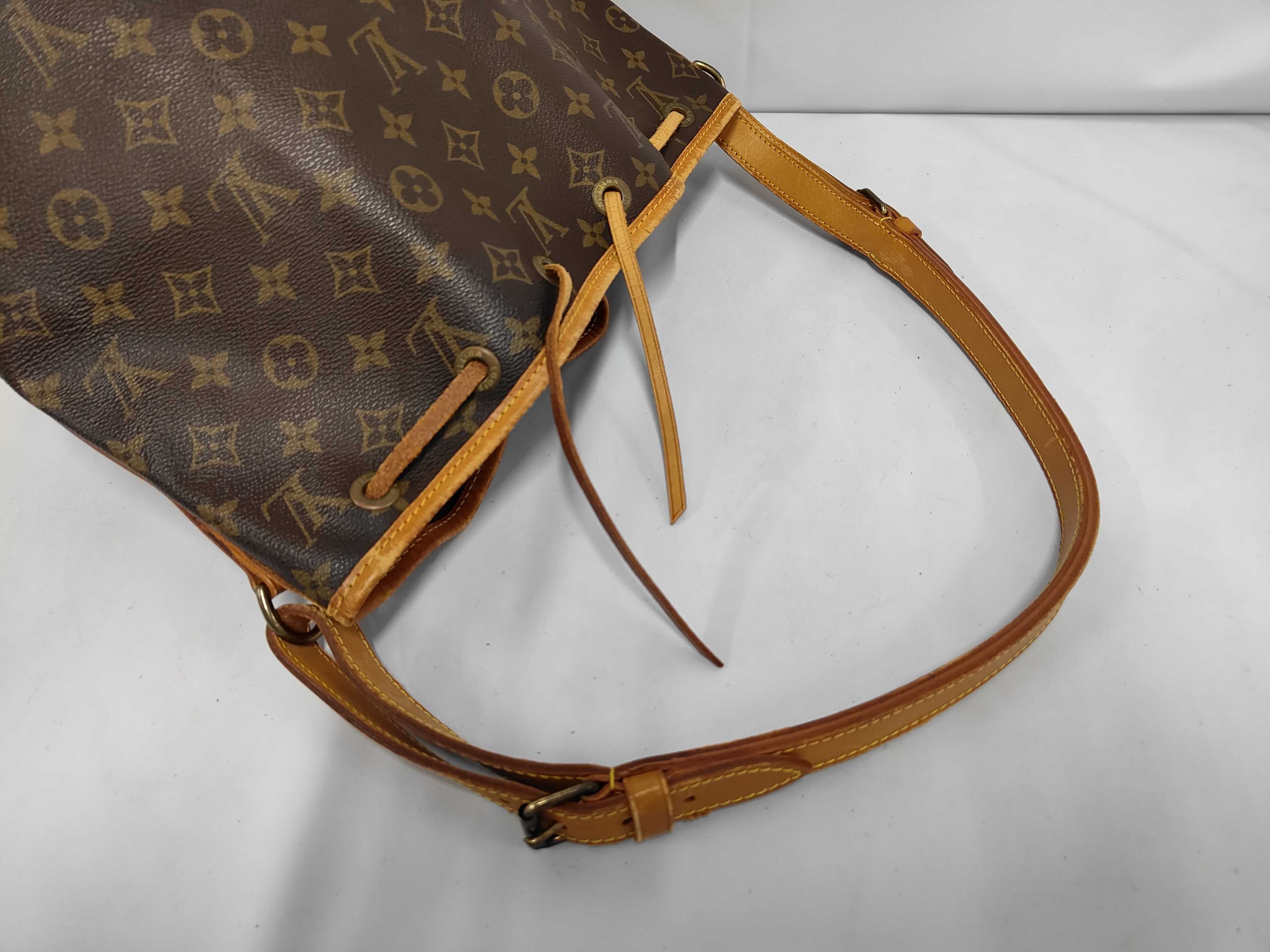 Petit Noé Shoulder Bag Monogram M42226 Shoulder Bag — view 6