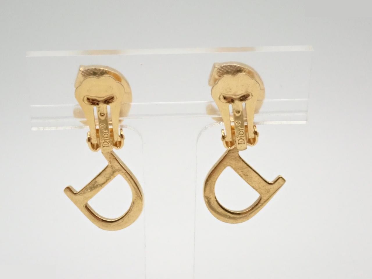 Other lines: Precious metals, earrings, logo, gold. — view 2