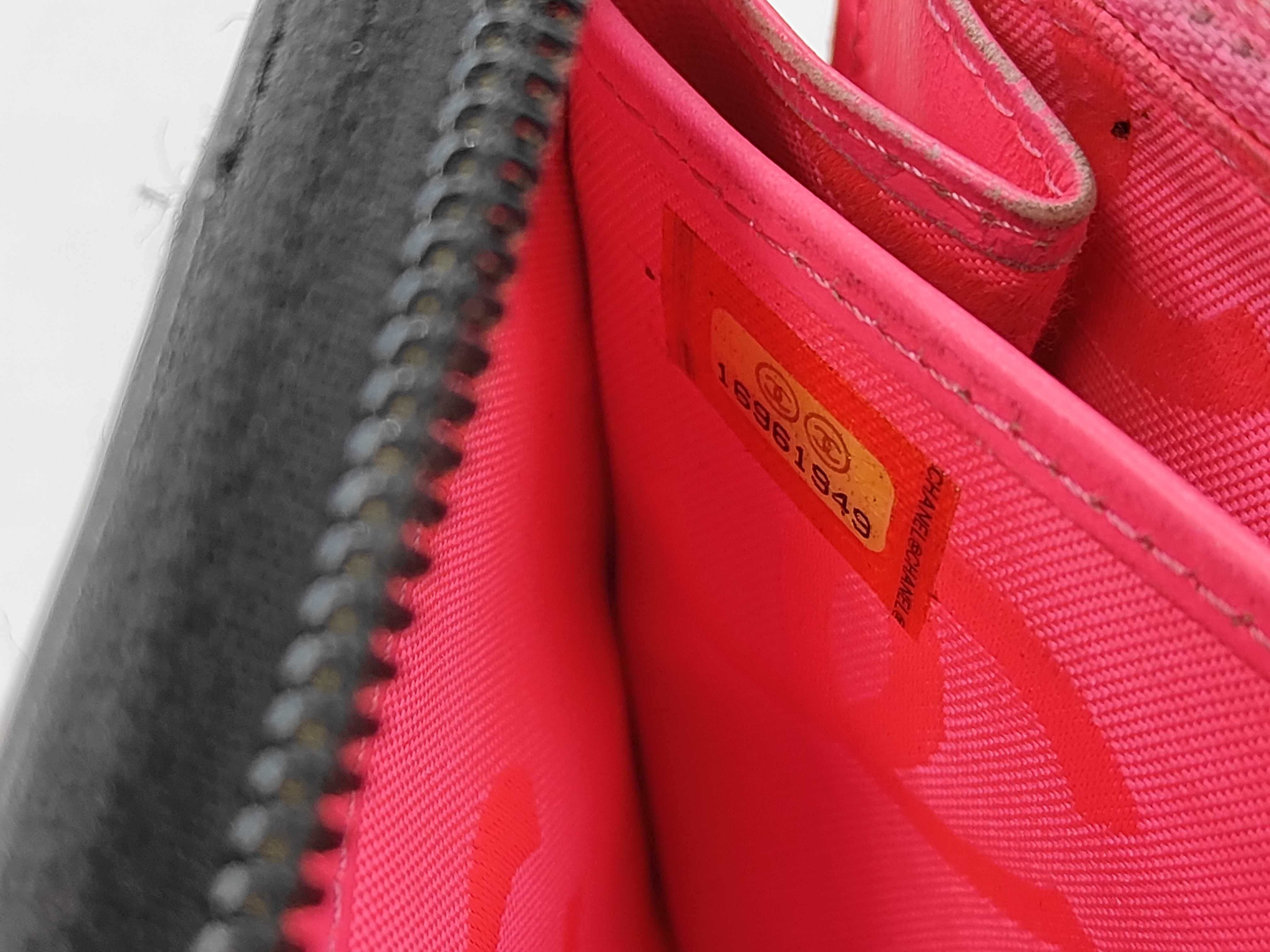 Cambon Leather Wallet — view 8