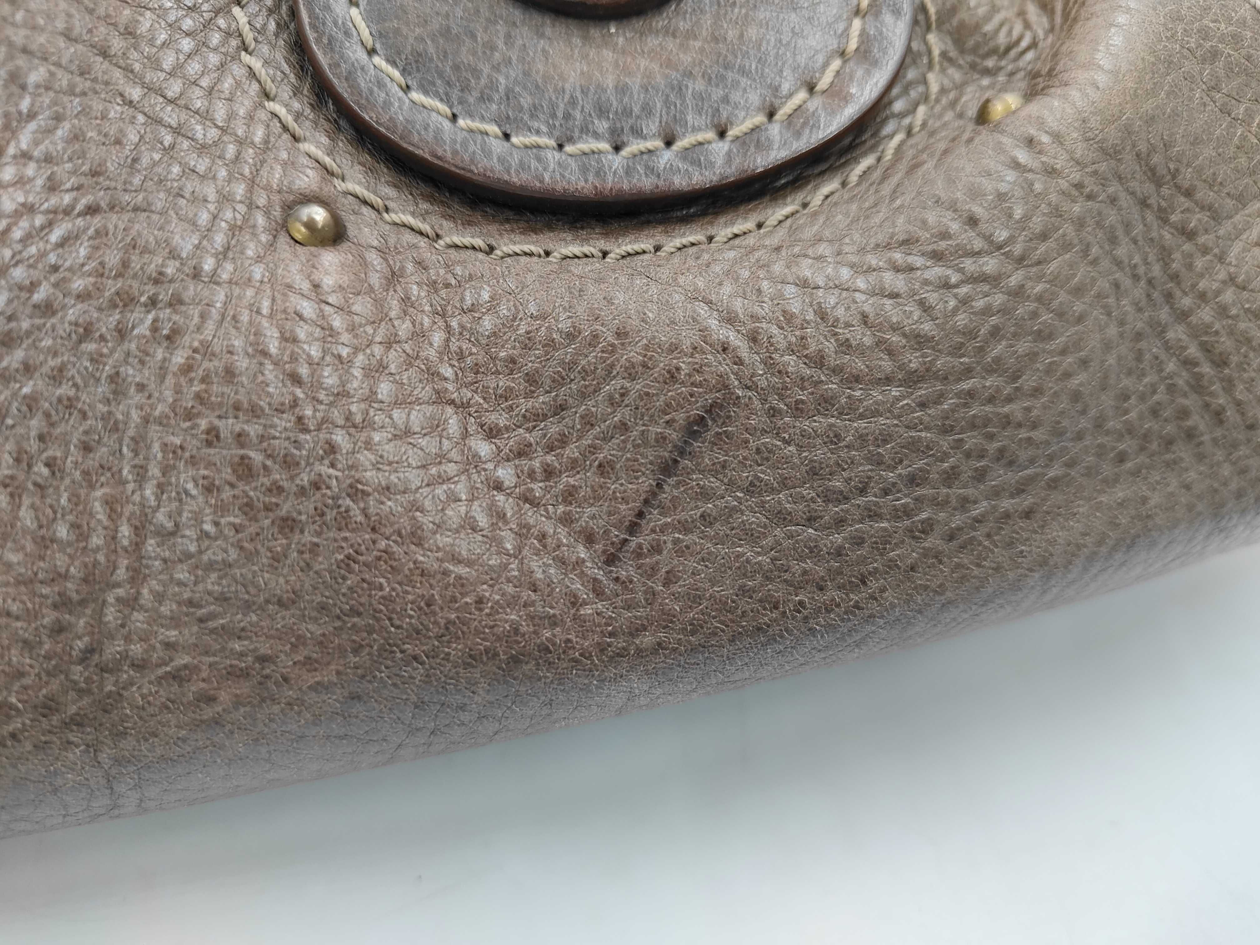 Paddington handbag, brown, gold hardware, with padlock. — view 14