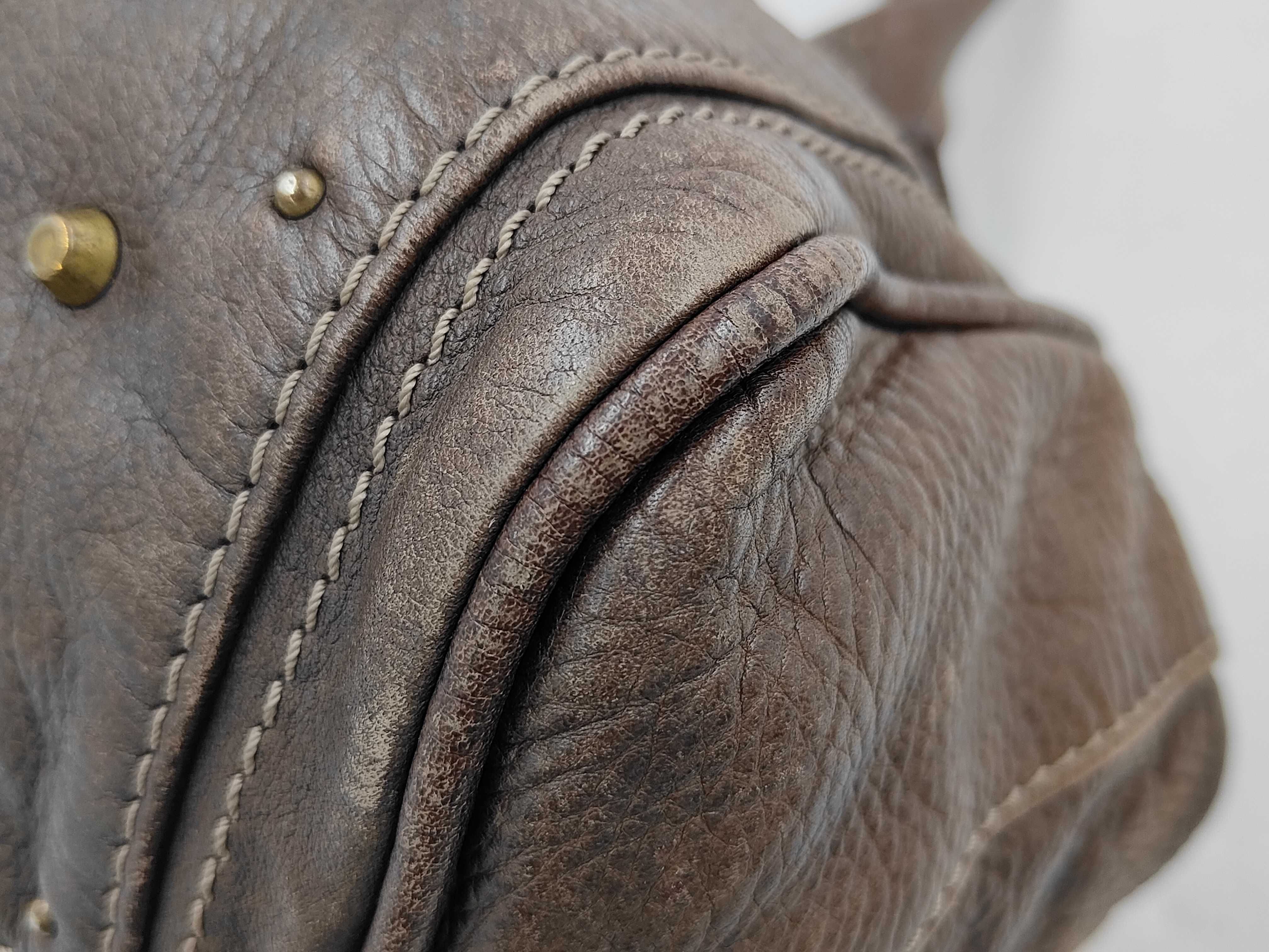 Paddington handbag, brown, gold hardware, with padlock. — view 6