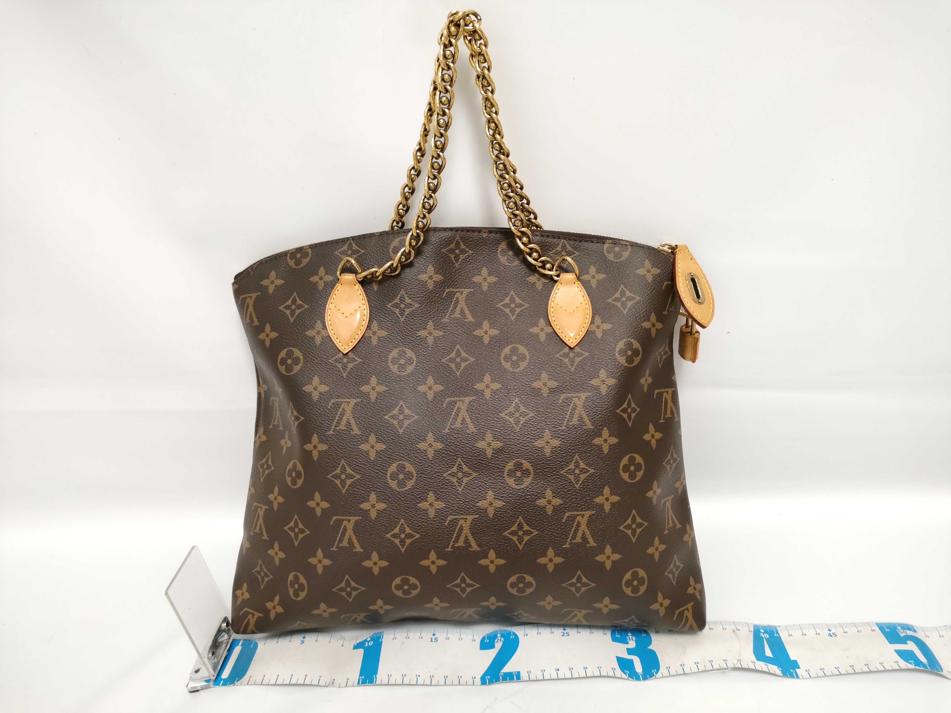 Monogram Lockit Chain Shoulder Bag M40989 — view 2