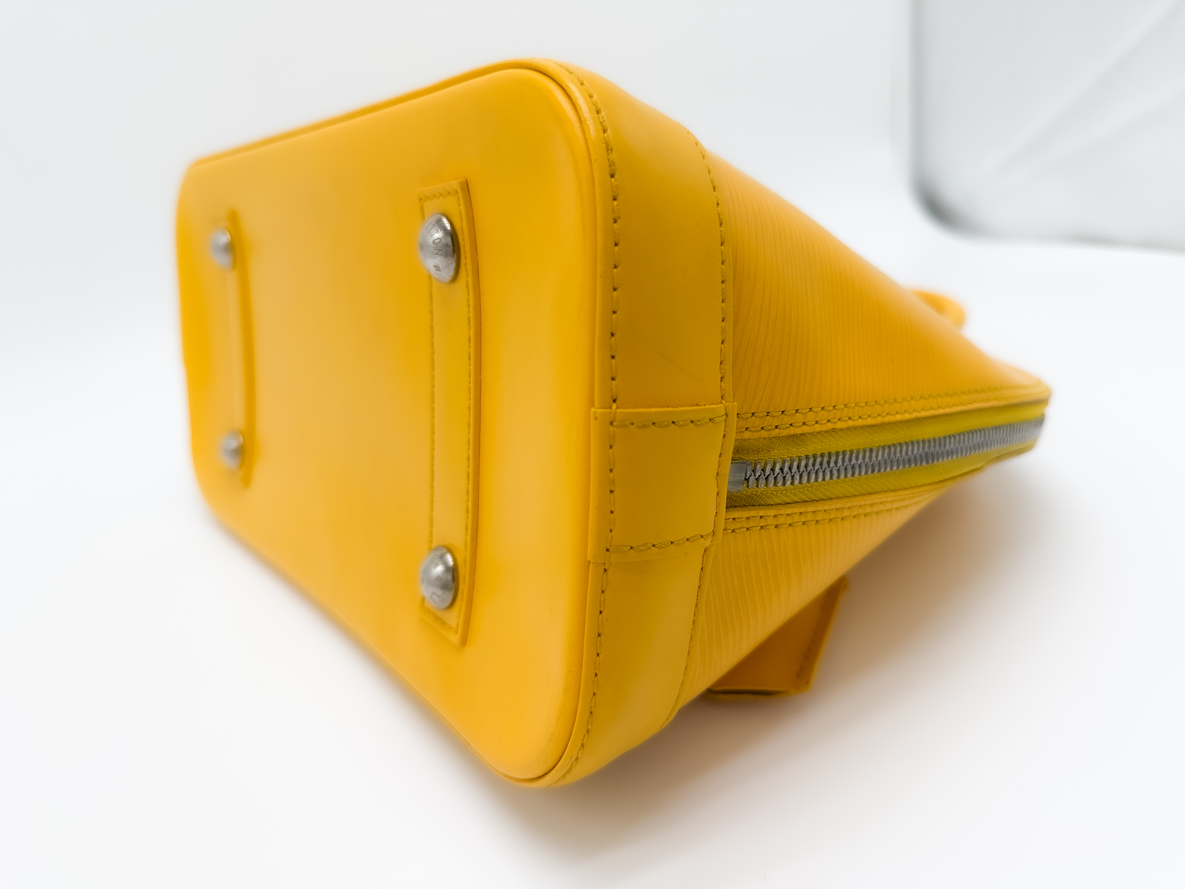 Epi M52149 Alma PM Tassili Yellow FL4112 Handbag — view 9