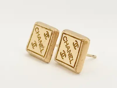 Coco Diamond-Shaped Gold Earrings