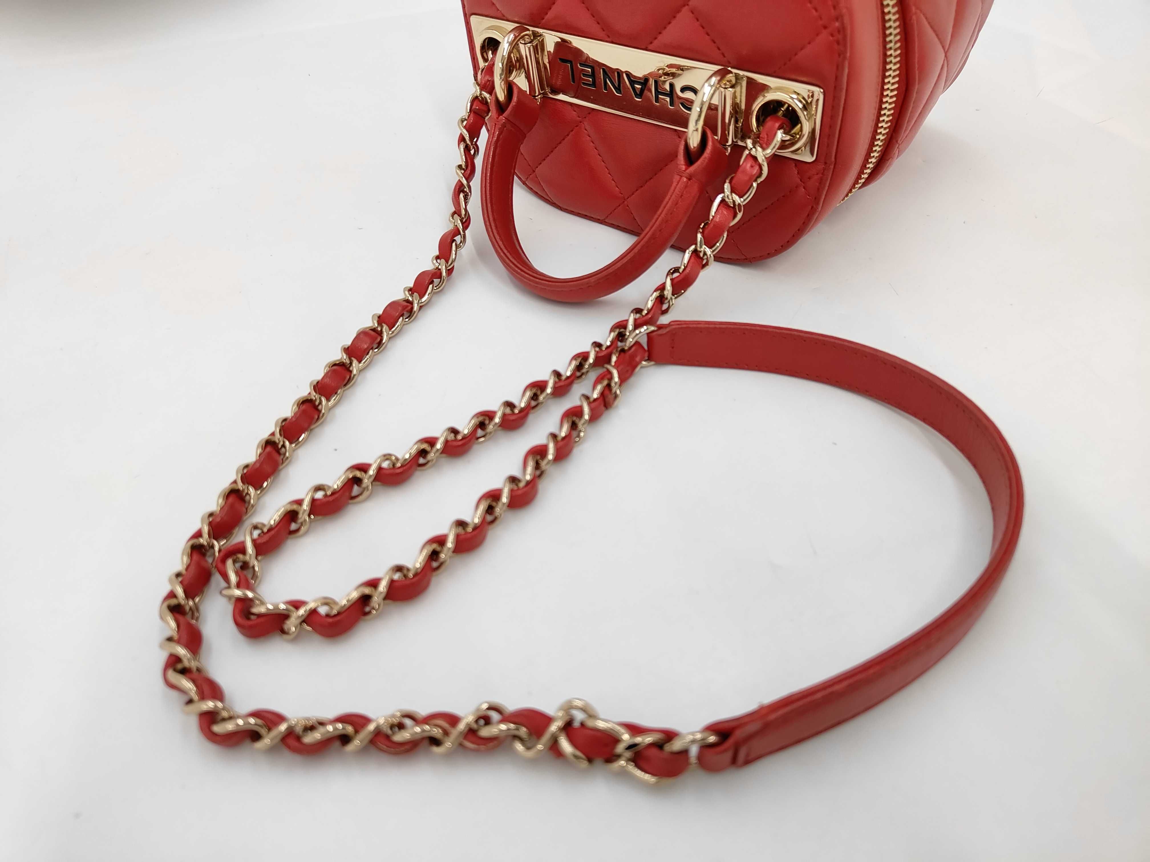 Matelassé Chain Shoulder Bag — view 3