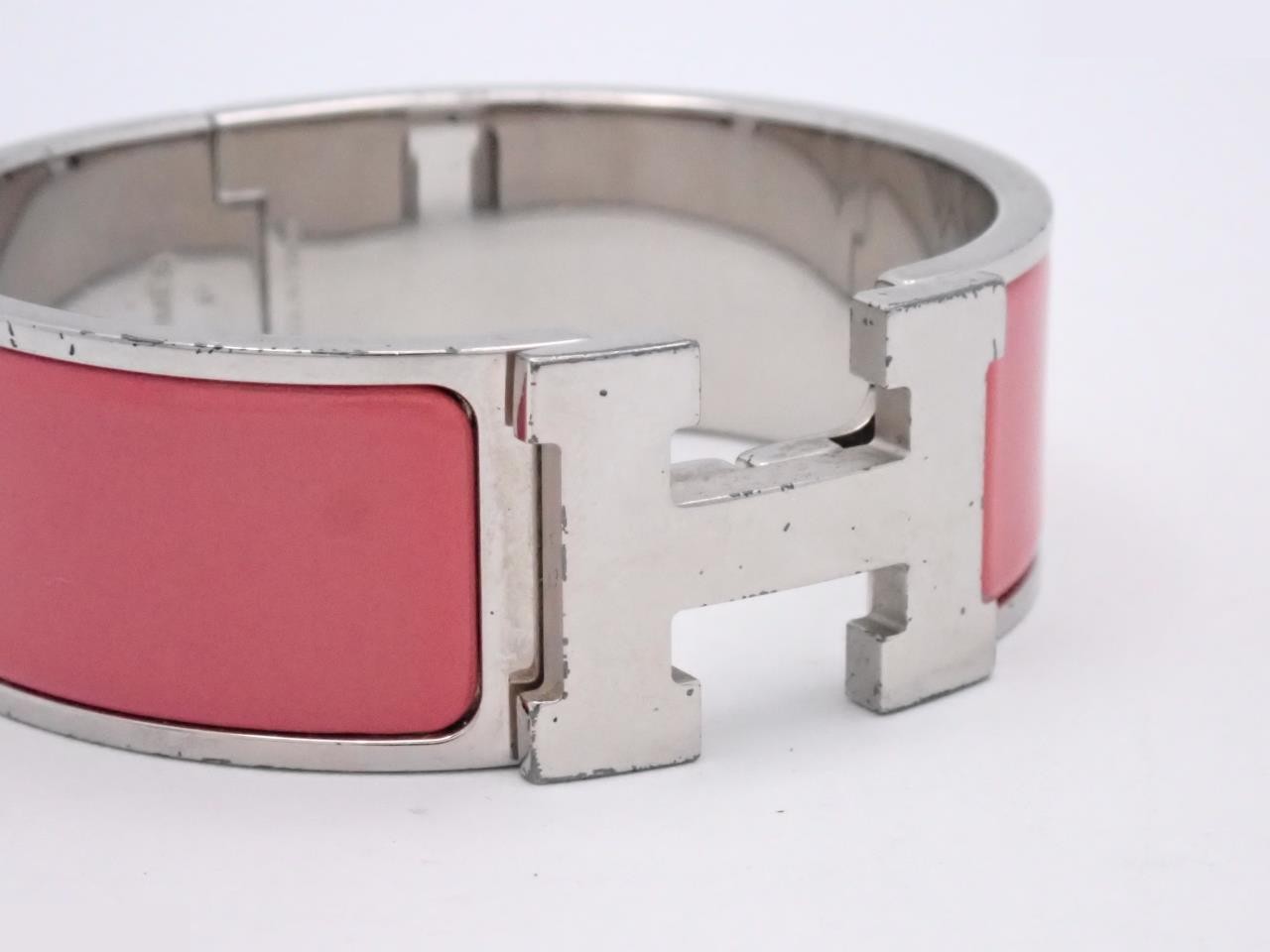 Bracelet, "Click Crack H," Pink, Wrist circumference approximately 16.5 cm — view 3