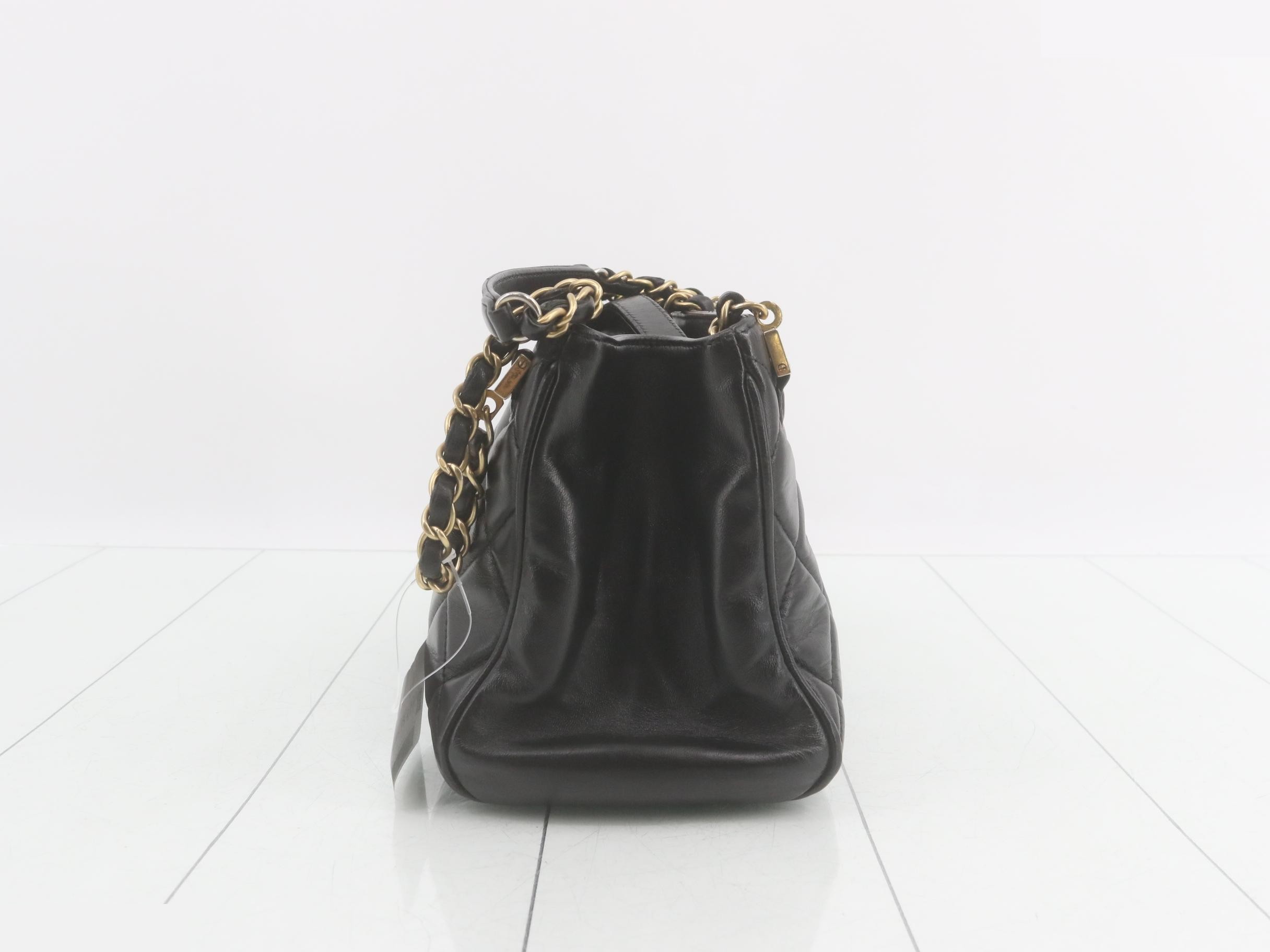 Leather Turnlock Chain Semi-Shoulder Bag — view 4