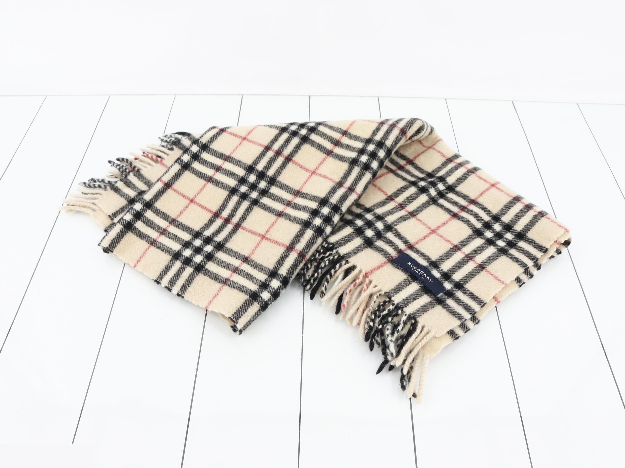 Other items: accessories, shawls (lap blankets) — view 2
