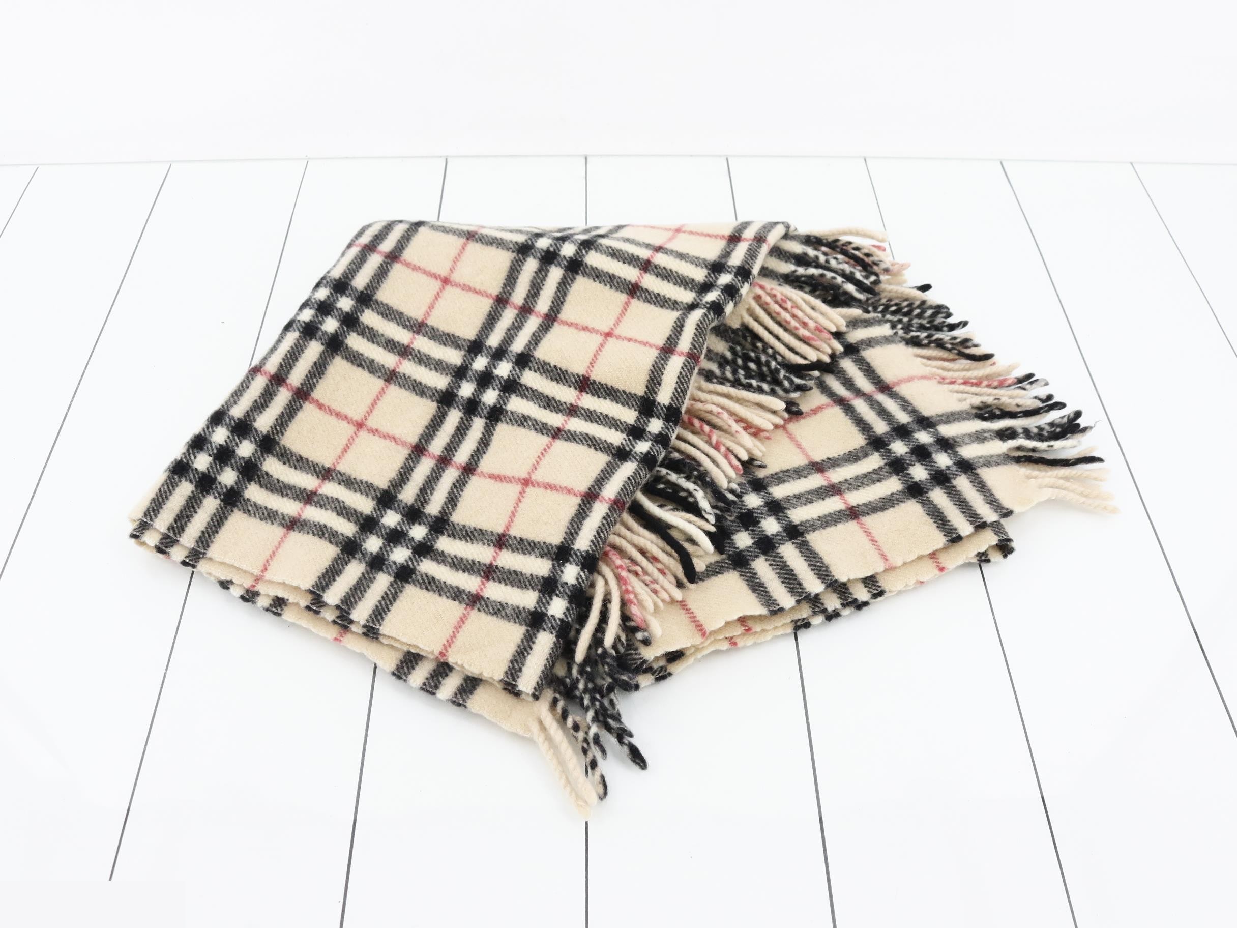 Other items: accessories, shawls (lap blankets) — view 3