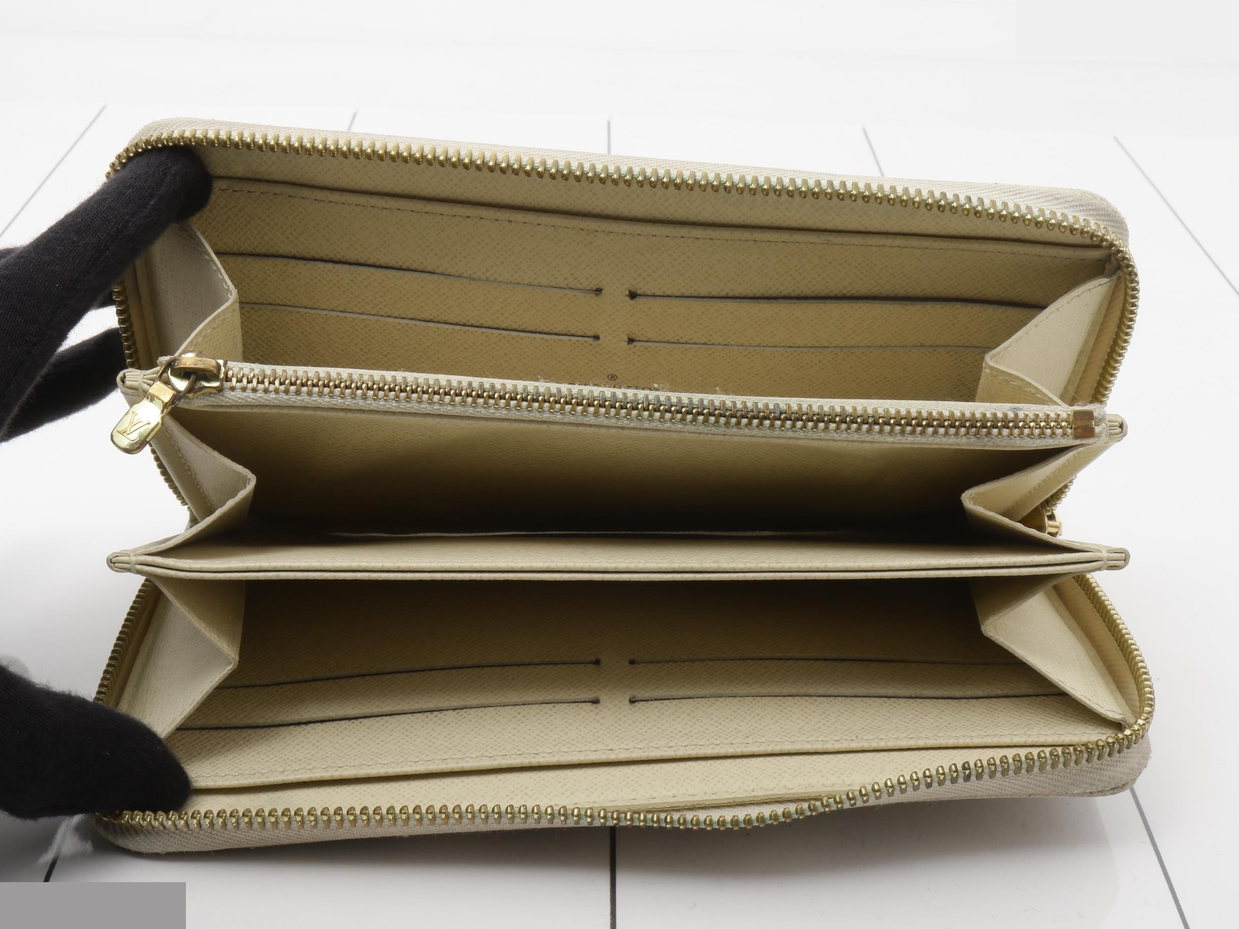 Zippy Wallet — view 4