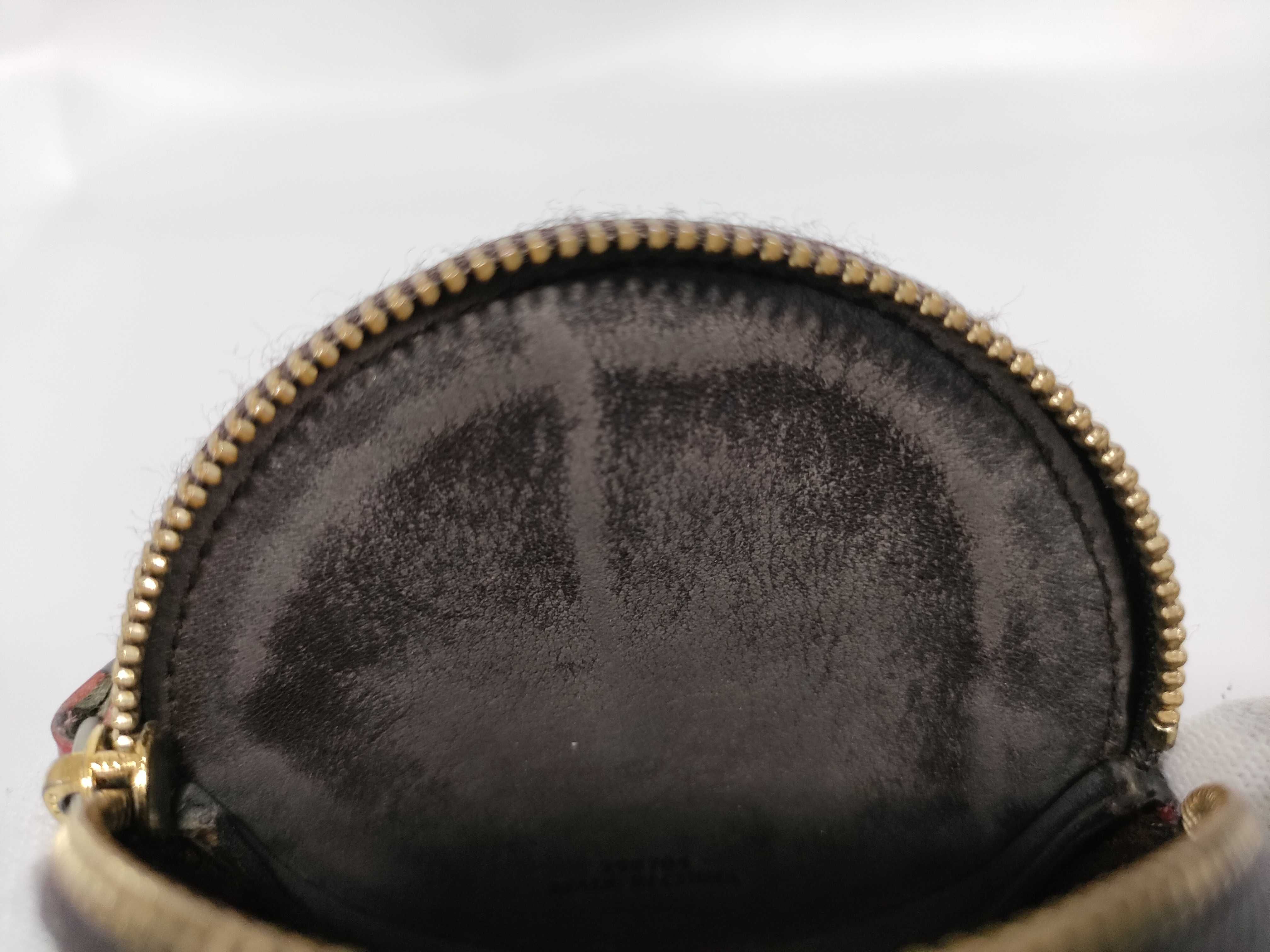 coin case Anagram coin case — view 11