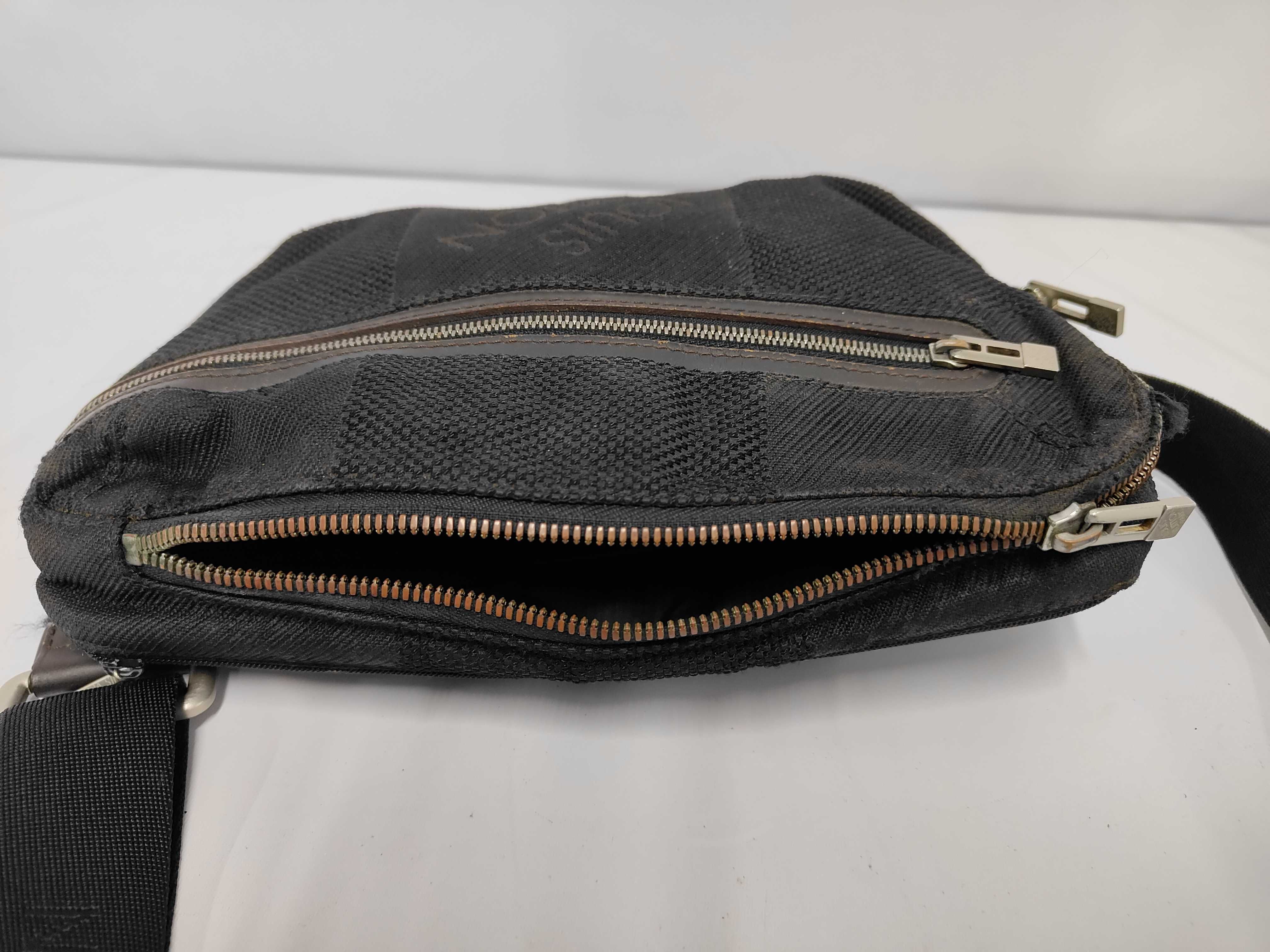 LV Shoulder Bag Arche Black Bag — view 8