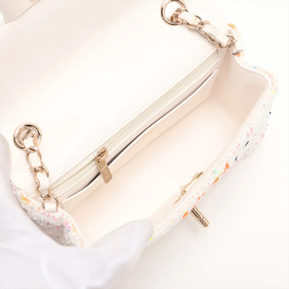 Mini Matelassé 20 Tweed Single Flap Single Chain Bag, White with Gold Hardware, K1XE5605, Random Plate, A69900 — view 6