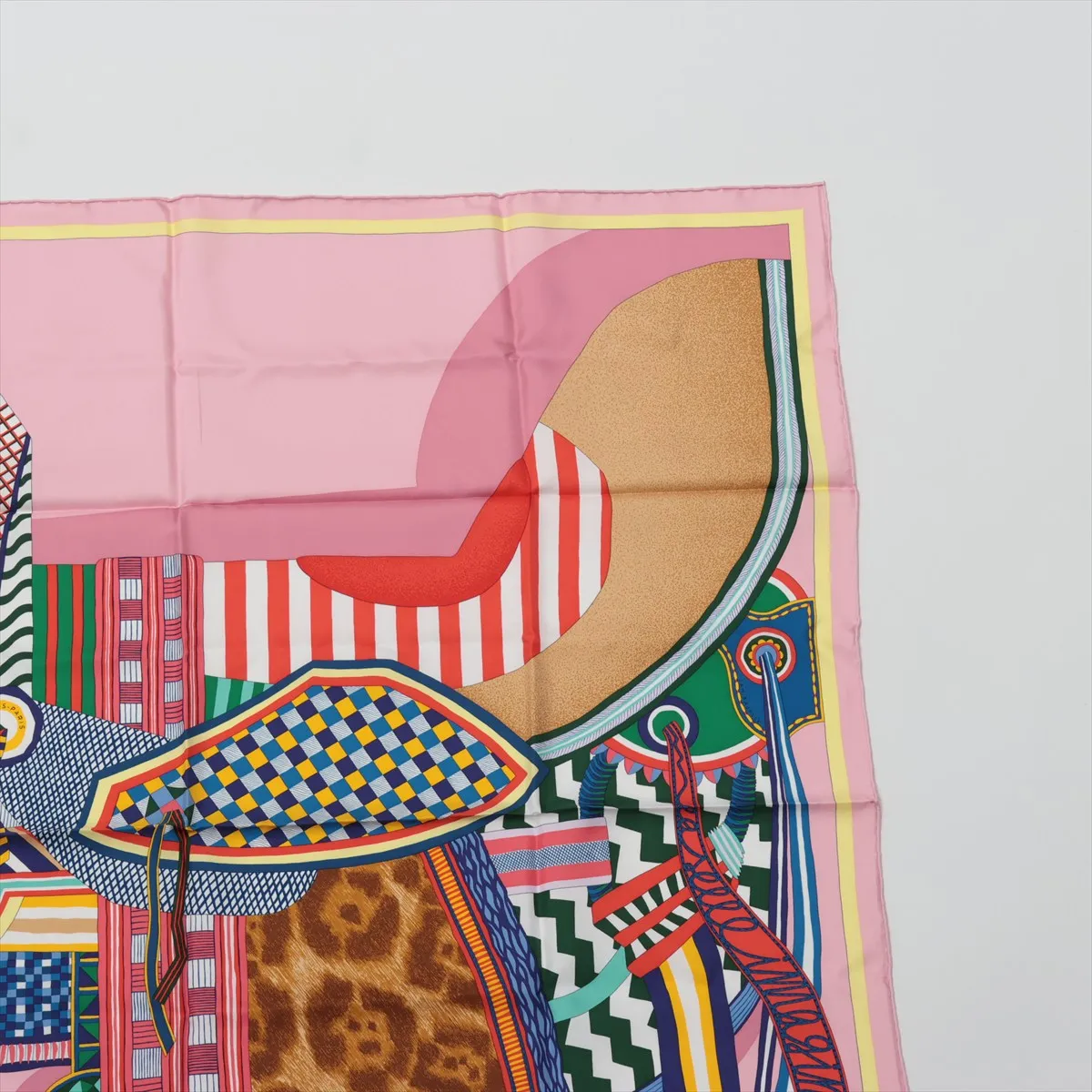 Carre 90 La Selle Imaginaire Imaginary Saddle Scarf Silk Pink Thread Smell — view 3