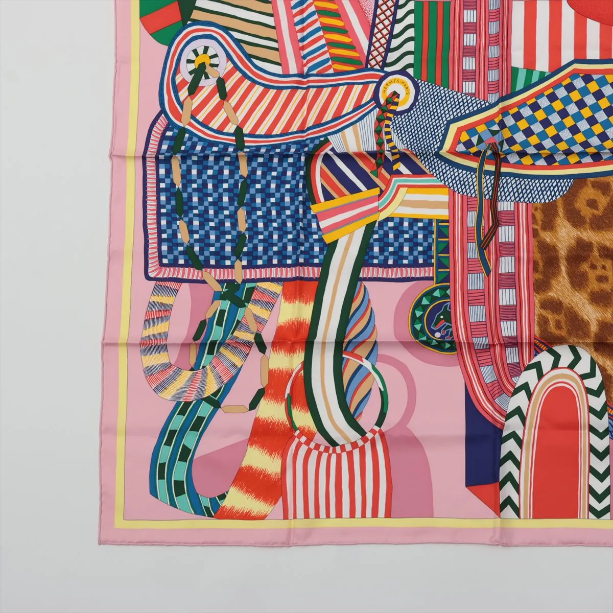 Carre 90 La Selle Imaginaire Imaginary Saddle Scarf Silk Pink Thread Smell — view 5