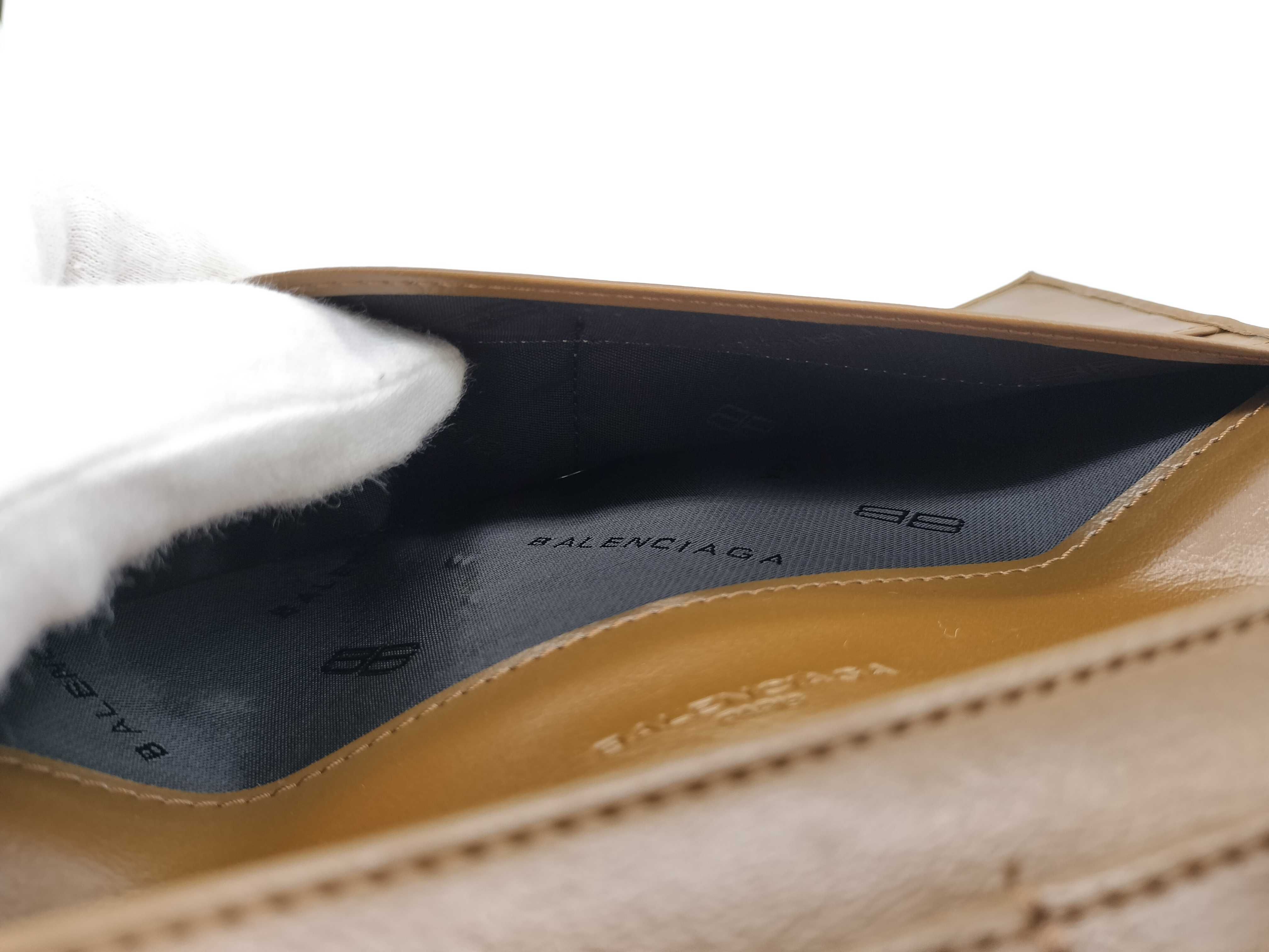long wallet — view 13