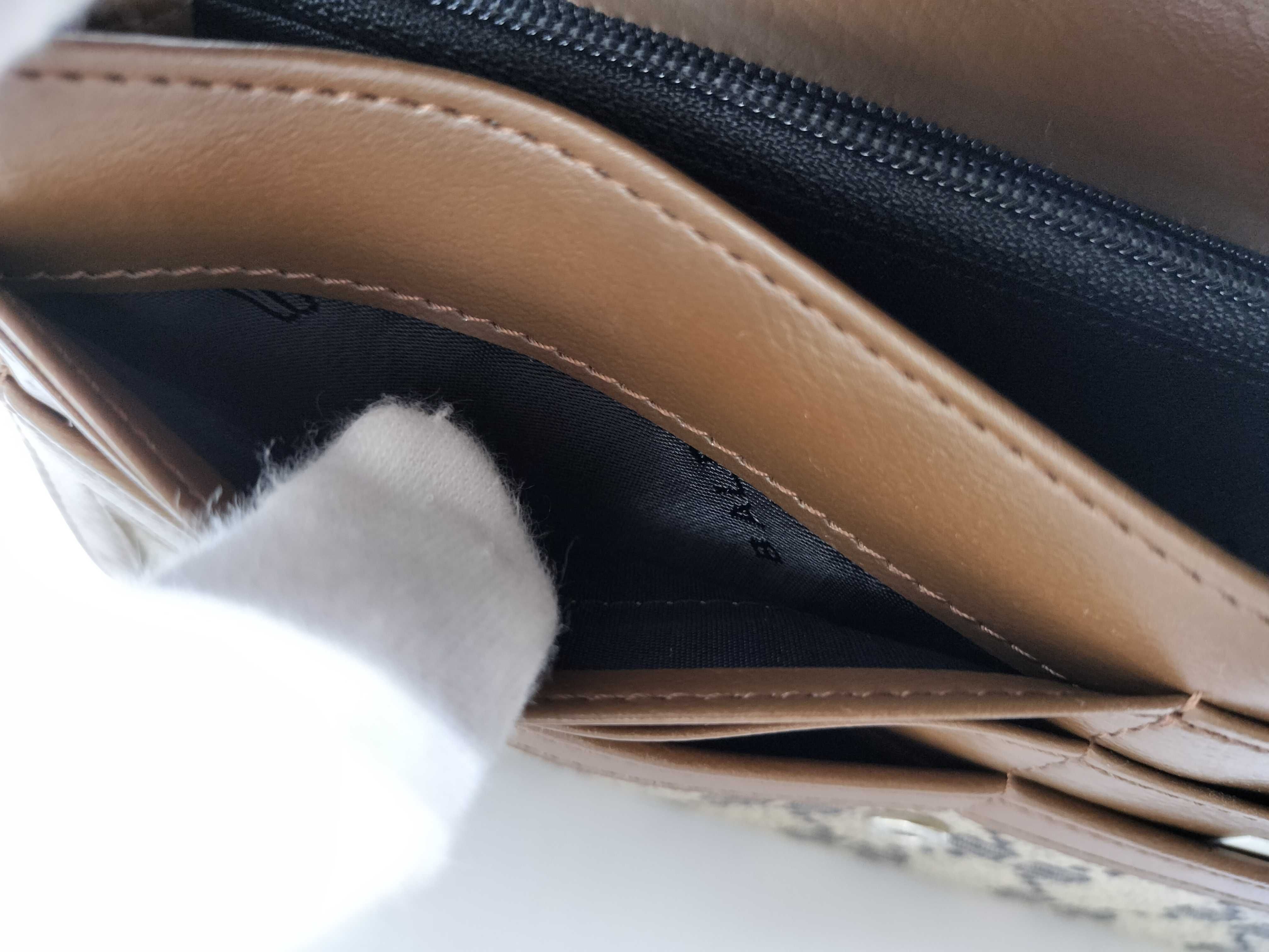 long wallet — view 14