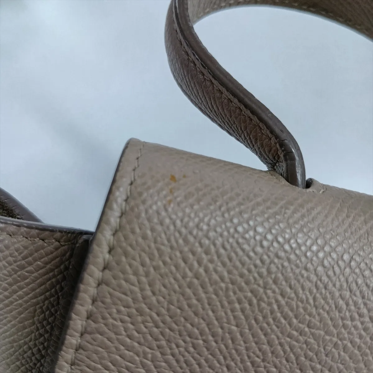 Belt Bag Nano Leather 2-Way Handbag Beige — view 11