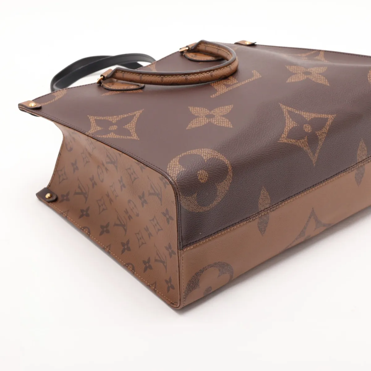 Giant Monogram Reverse OnTheGo MM M45321 Brown (RFID detected) — view 4