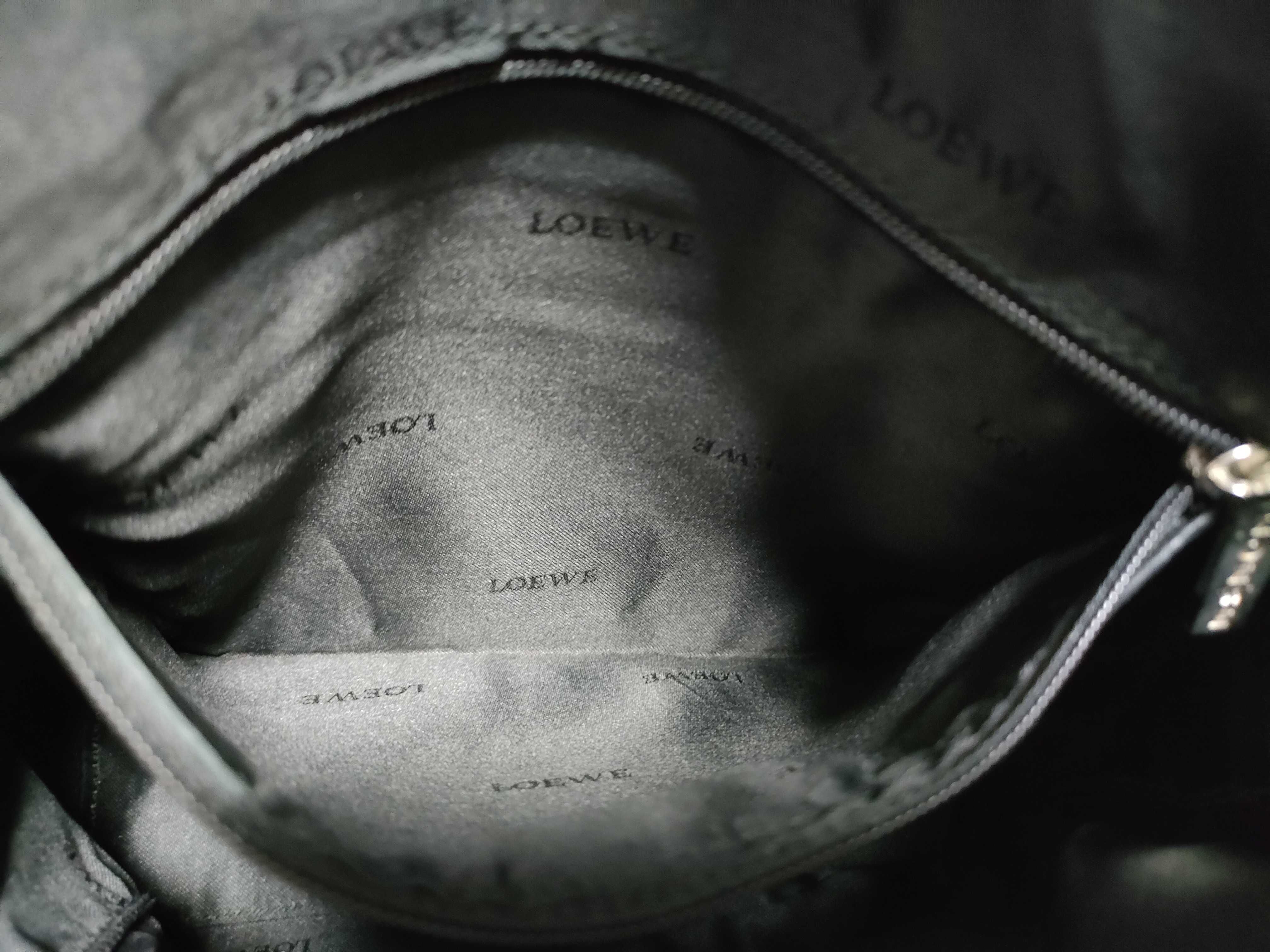Anagram Leather Shoulder Bag — view 11