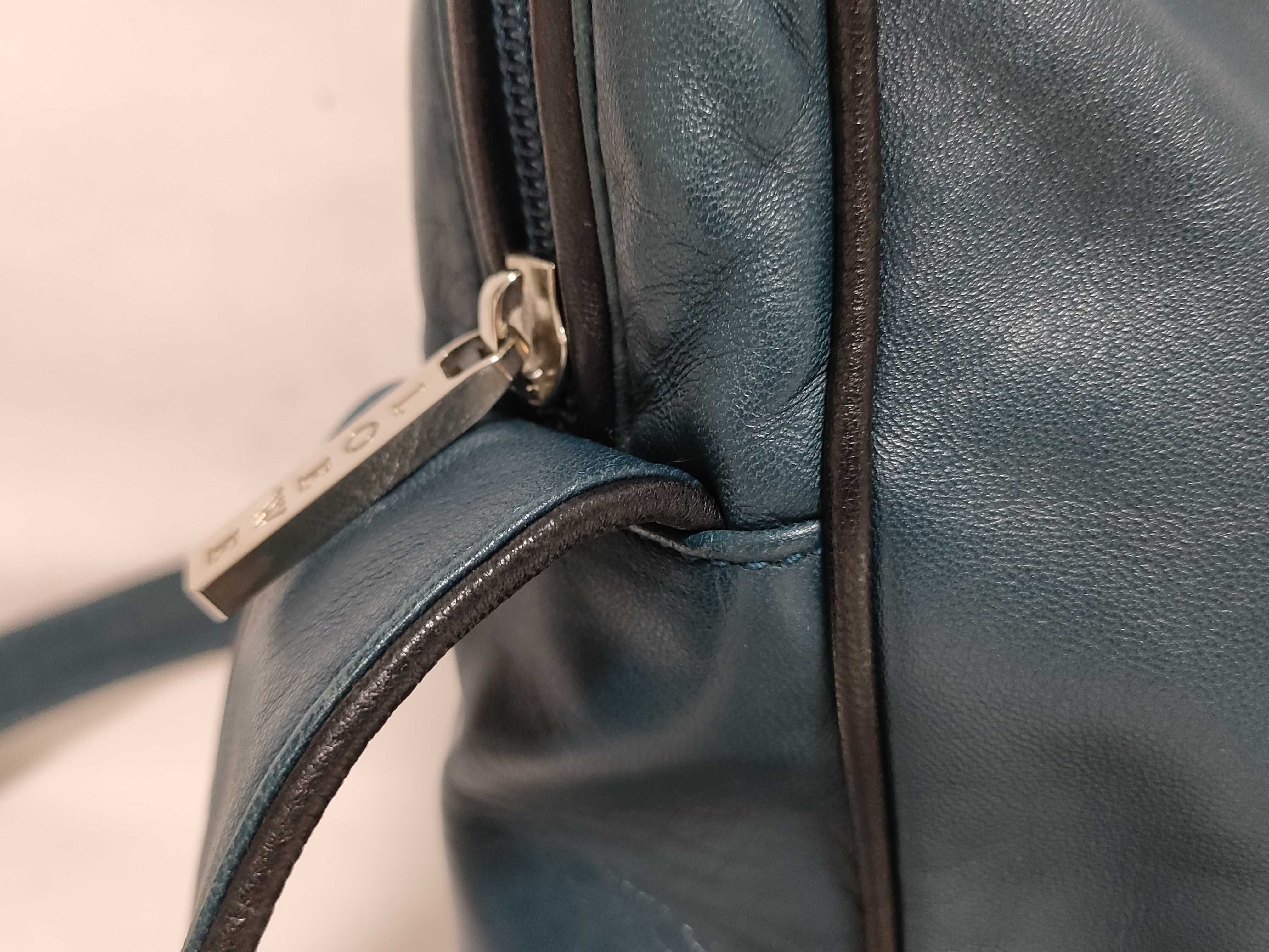 Anagram Leather Shoulder Bag — view 5
