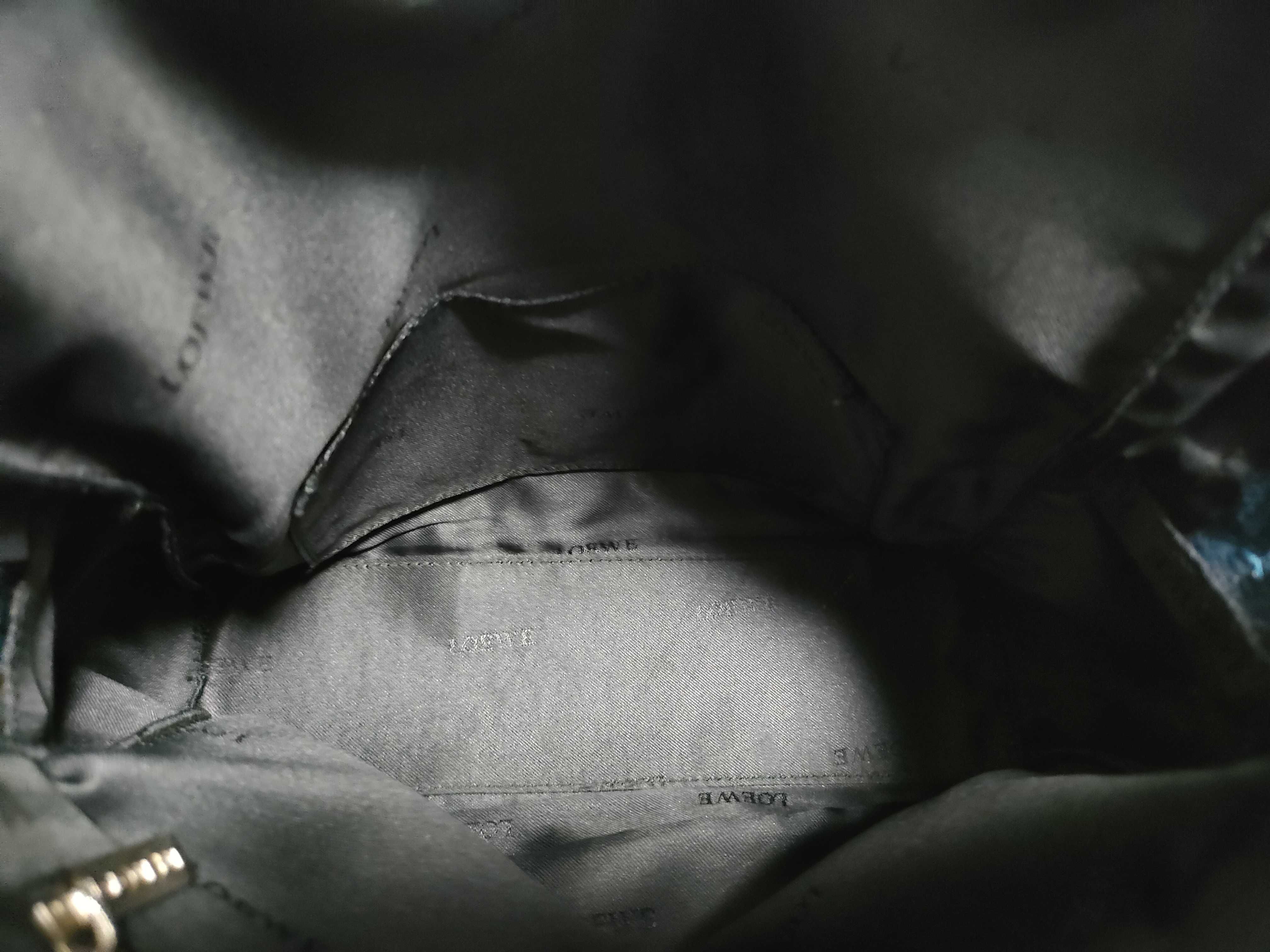 Anagram Leather Shoulder Bag — view 10