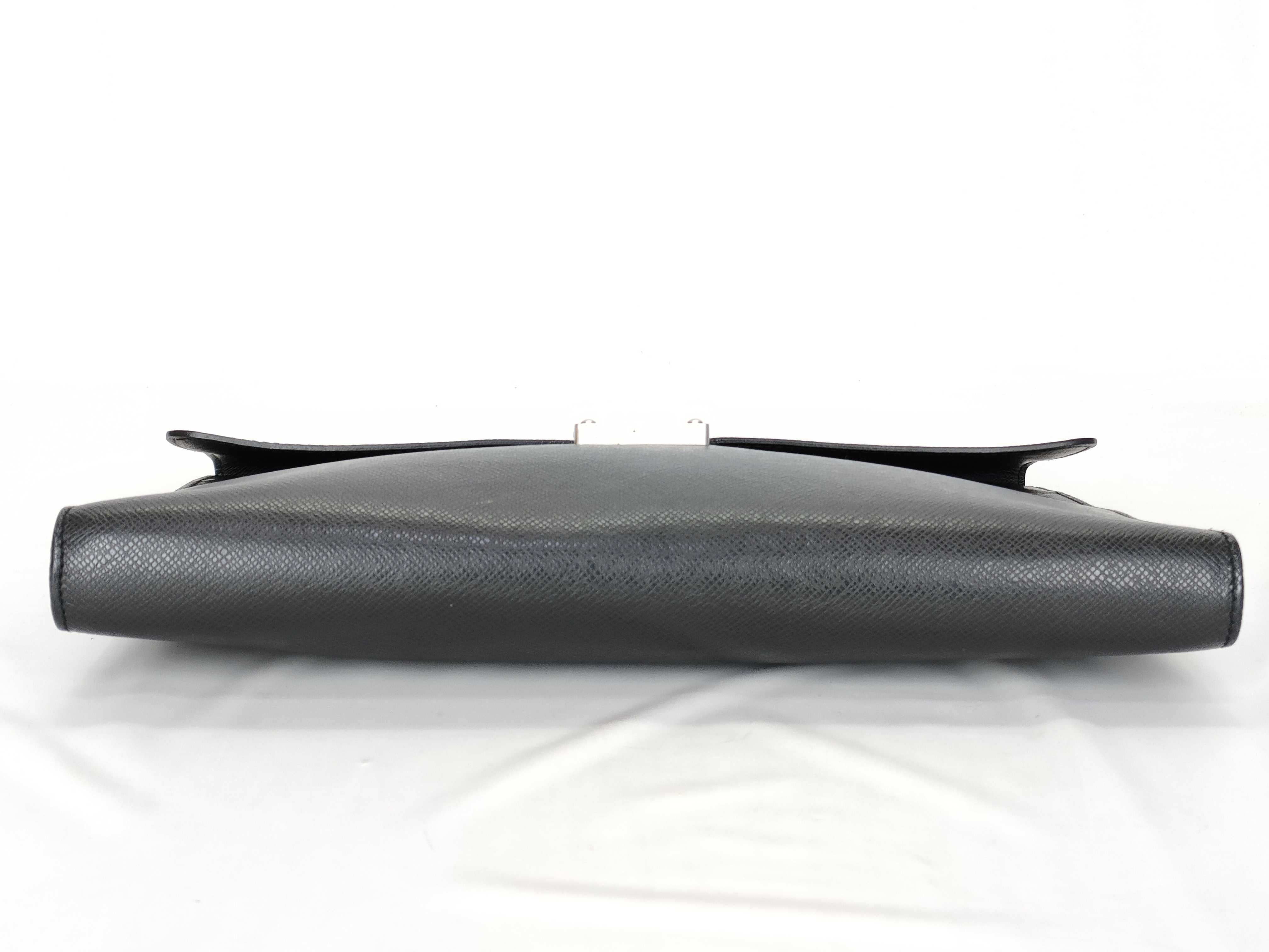 Taiga Minute M31062 Clutch Bag — view 4
