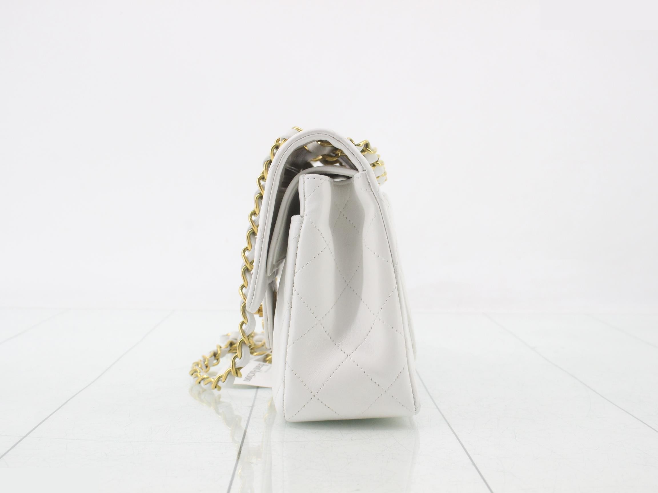 Double flap matelassé bag, size 23, lambskin, item number 2857545 — view 3
