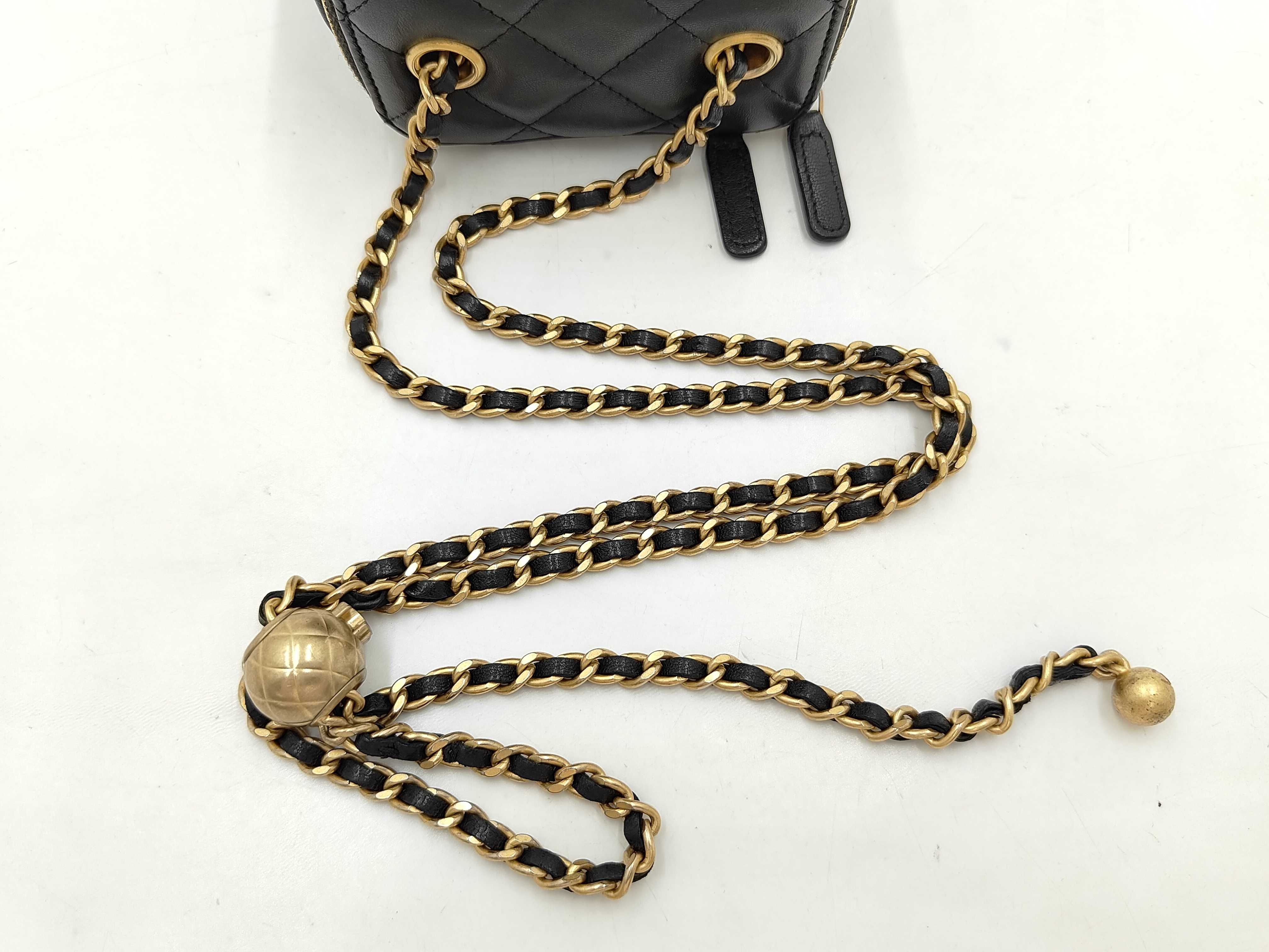 Vanity Chain Shoulder Bag — view 6