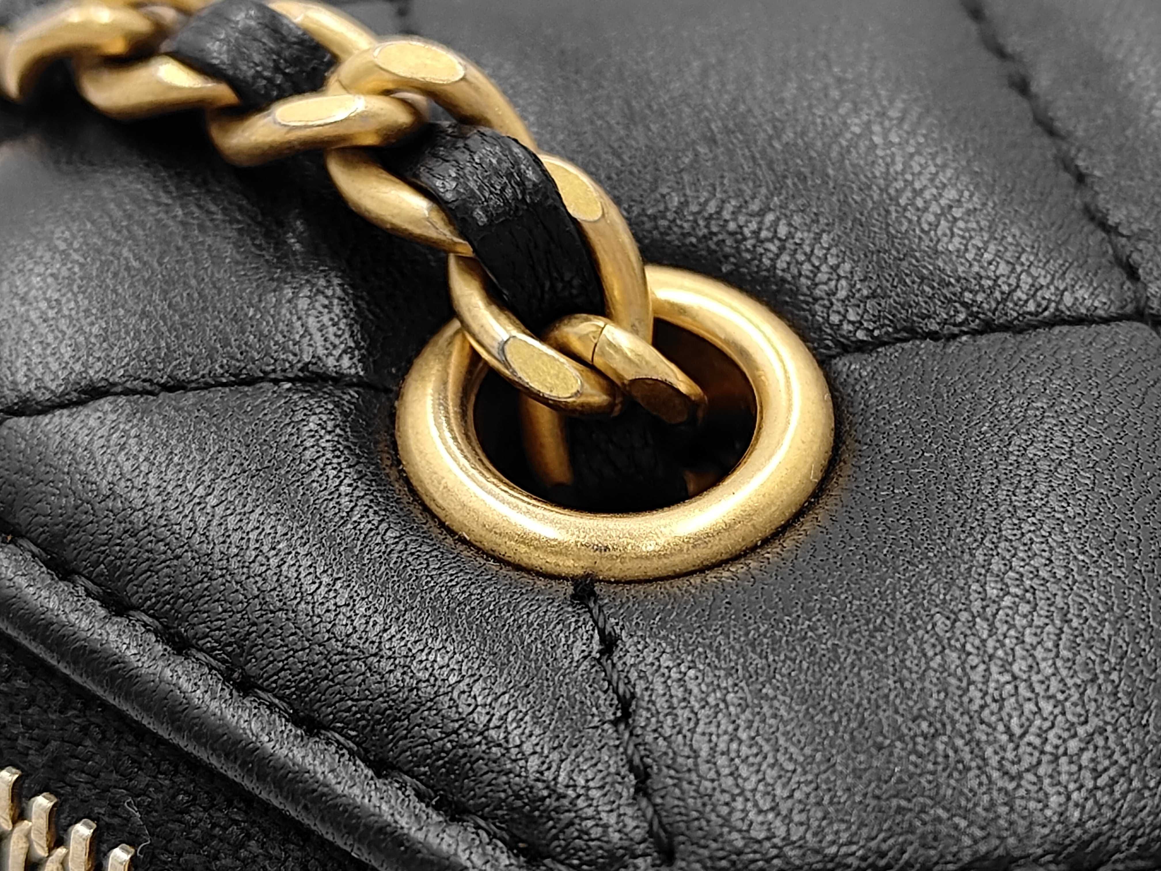 Vanity Chain Shoulder Bag — view 9