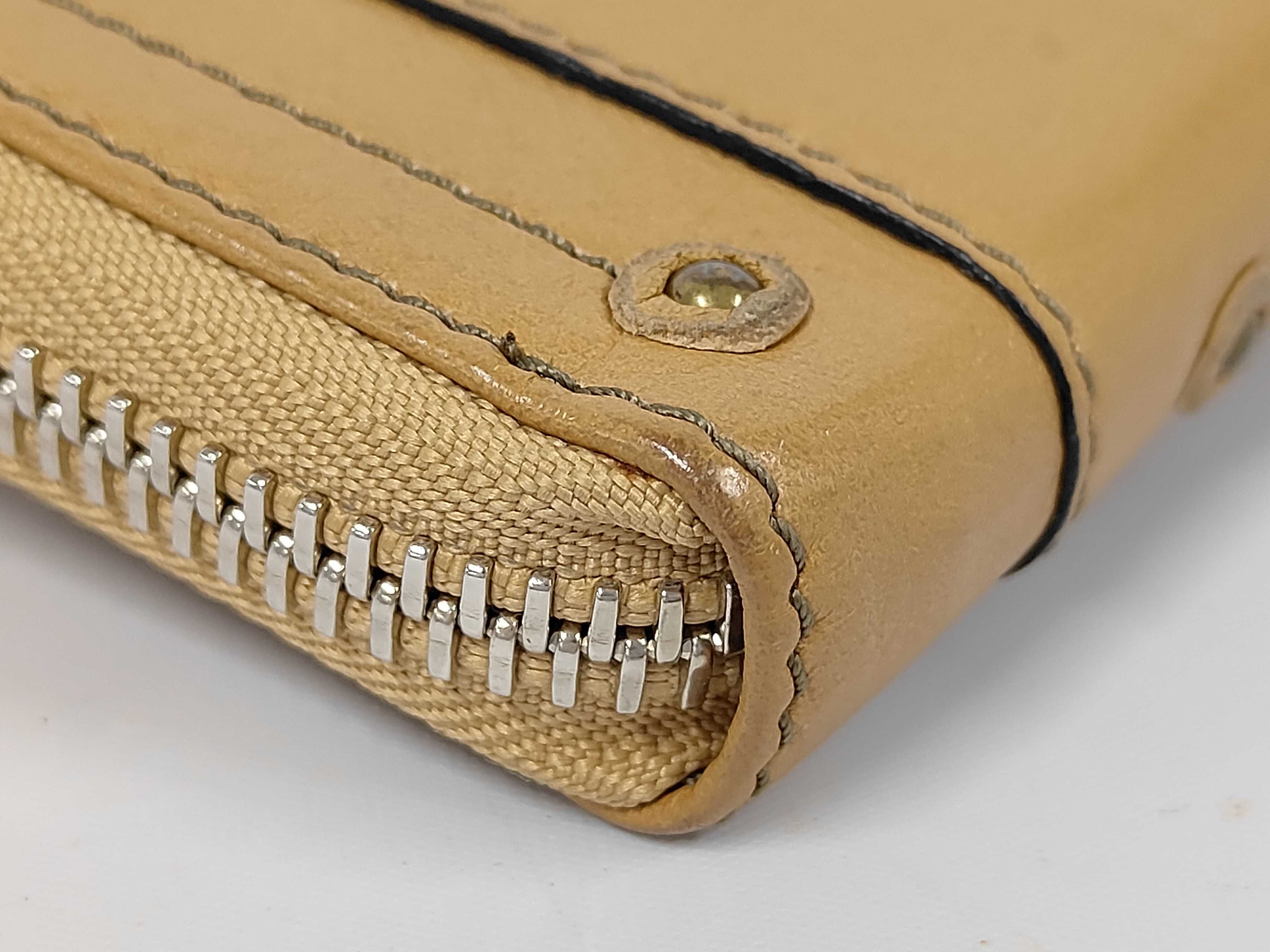 Chloé / Long Wallet / Leather Wallet — view 3