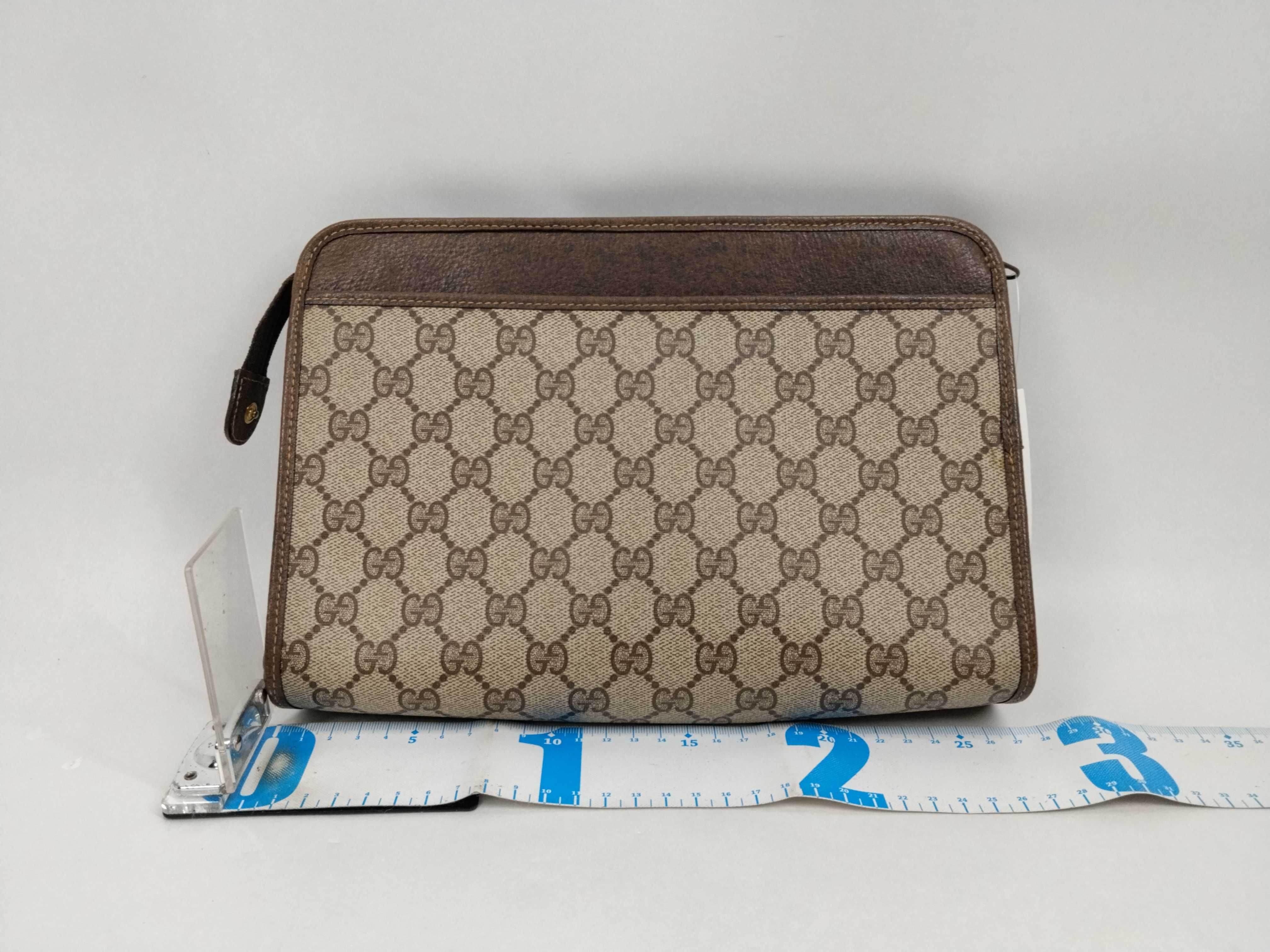 GG Supreme Clutch Bag — view 2