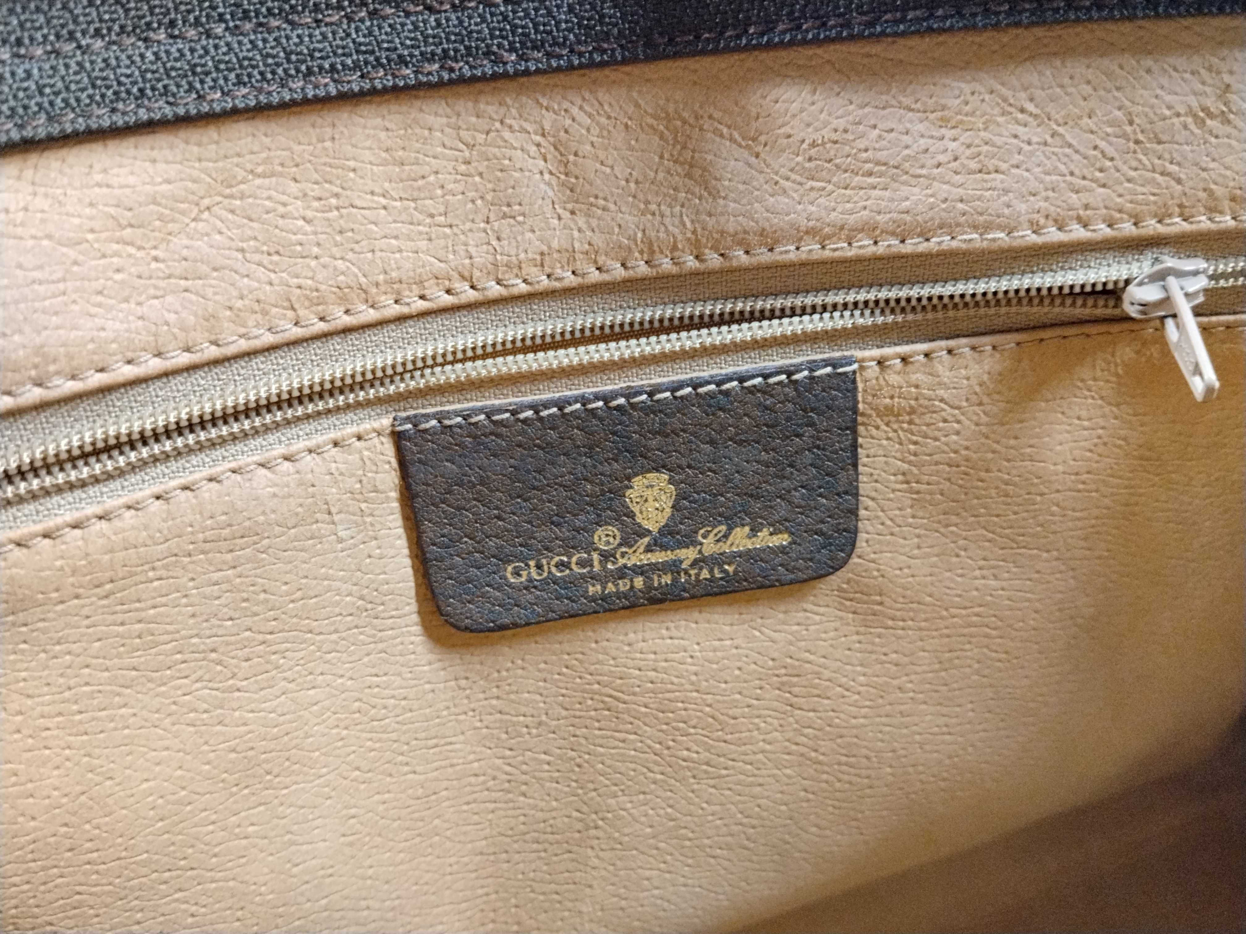 GG Supreme Clutch Bag — view 11