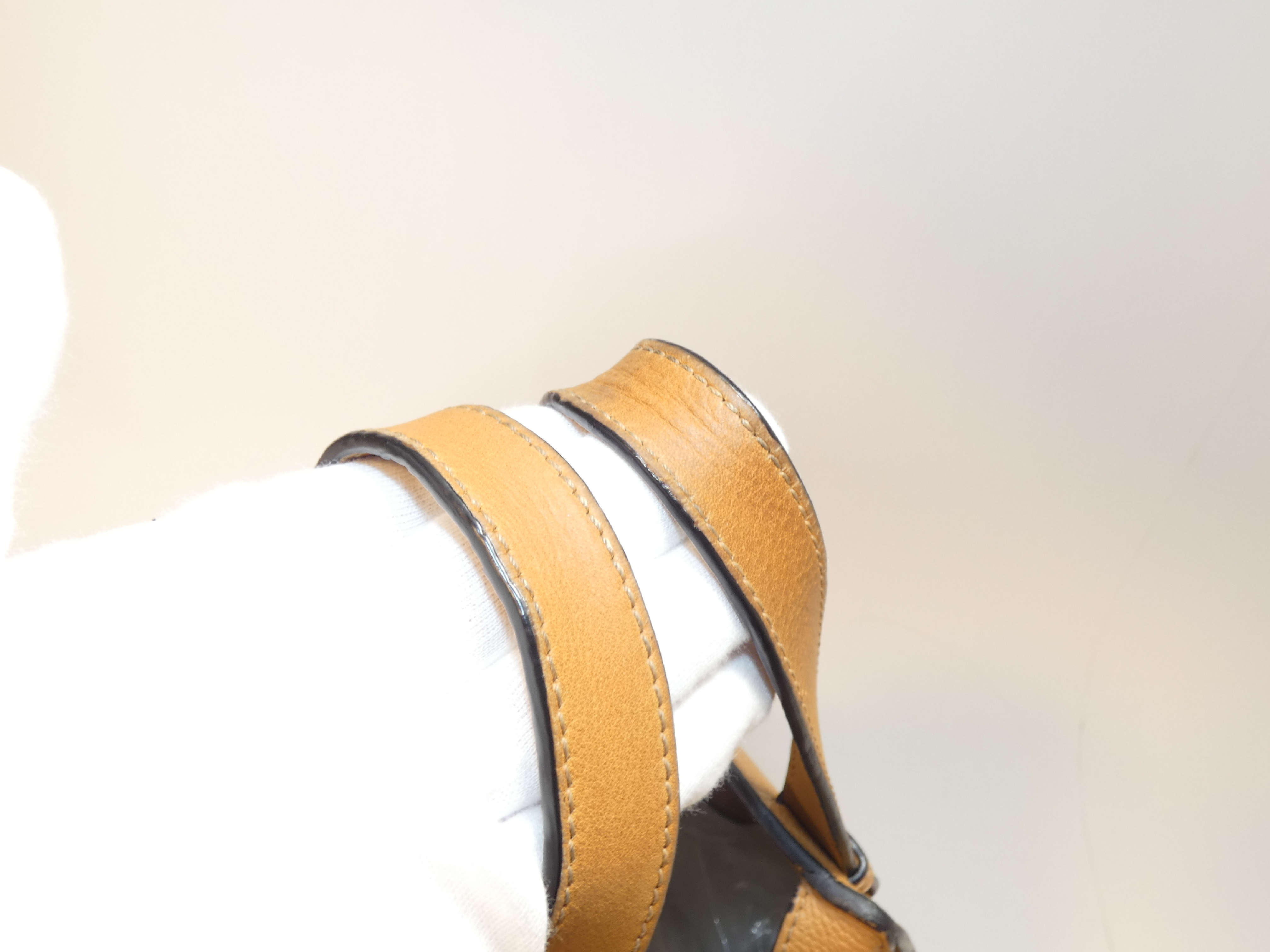 2-way Hammock Camel Shoulder Handbag — view 4