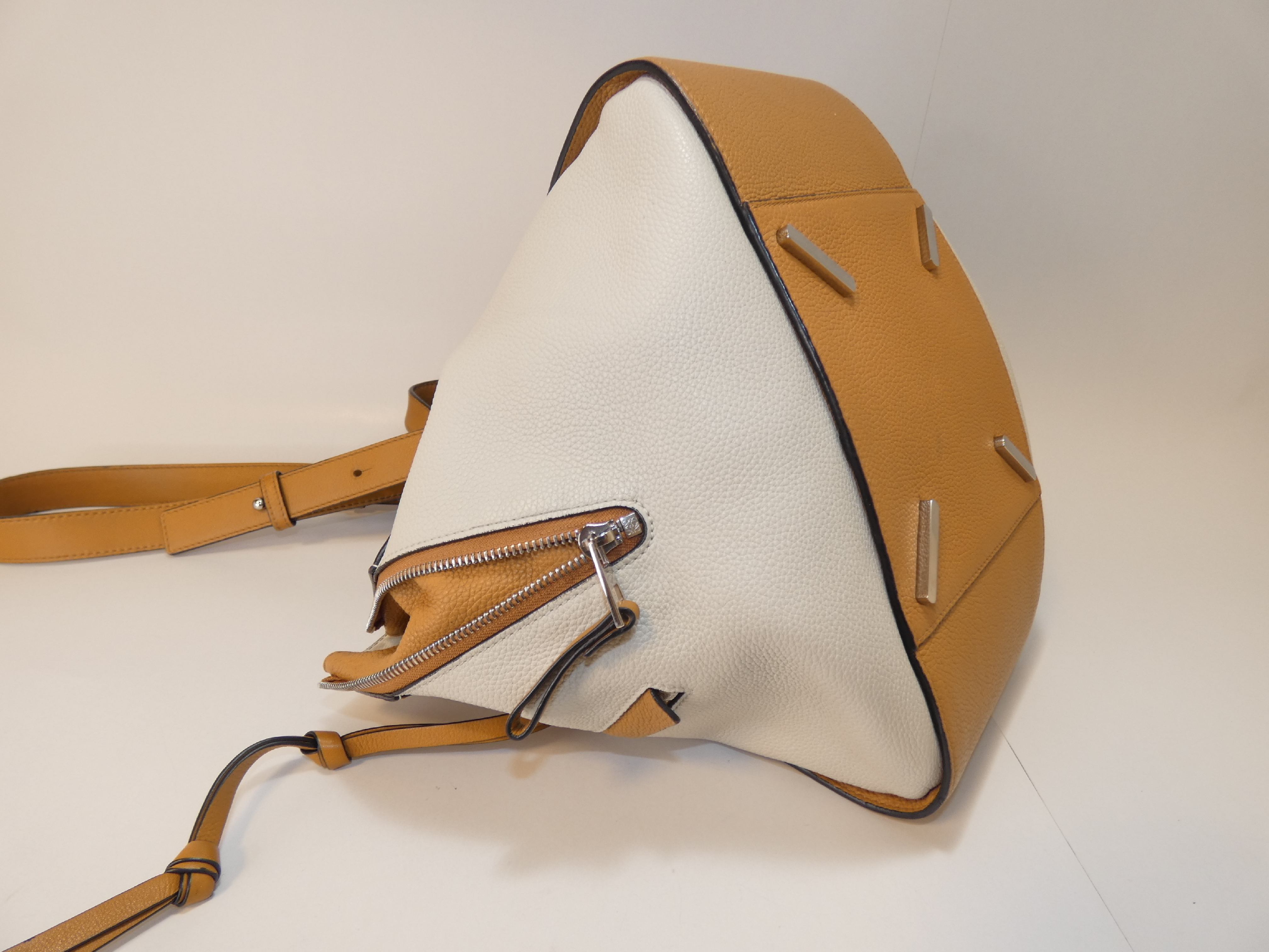 2-way Hammock Camel Shoulder Handbag — view 7