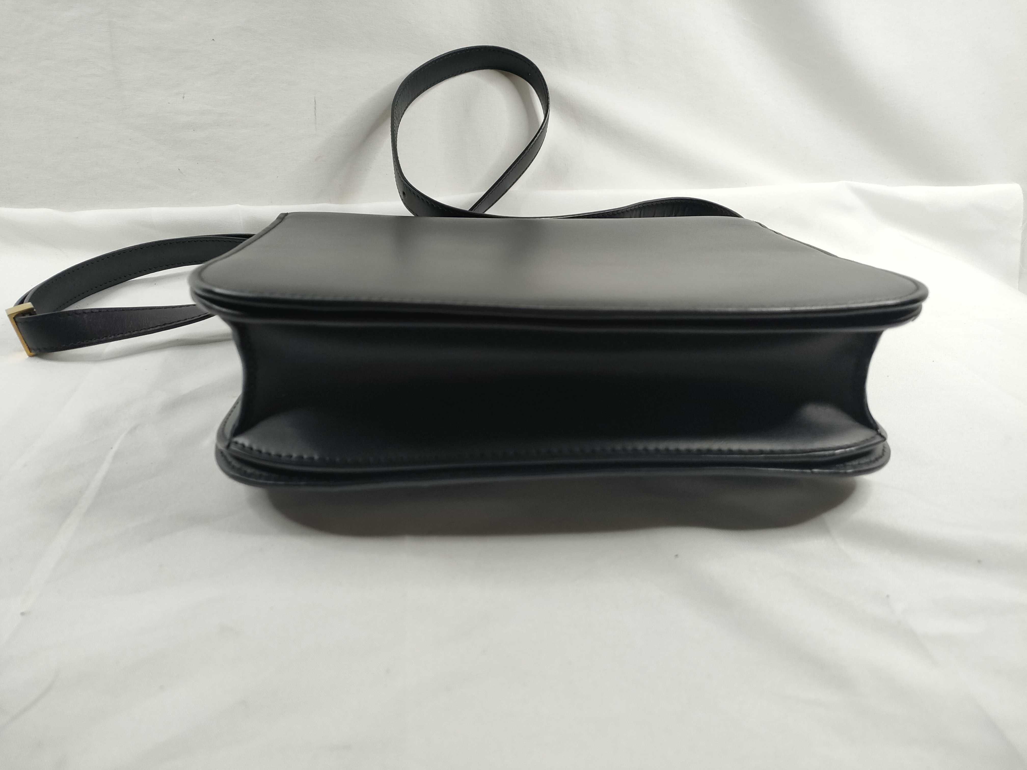 Classic Box Shoulder Bag, Black Leather Shoulder Bag — view 4