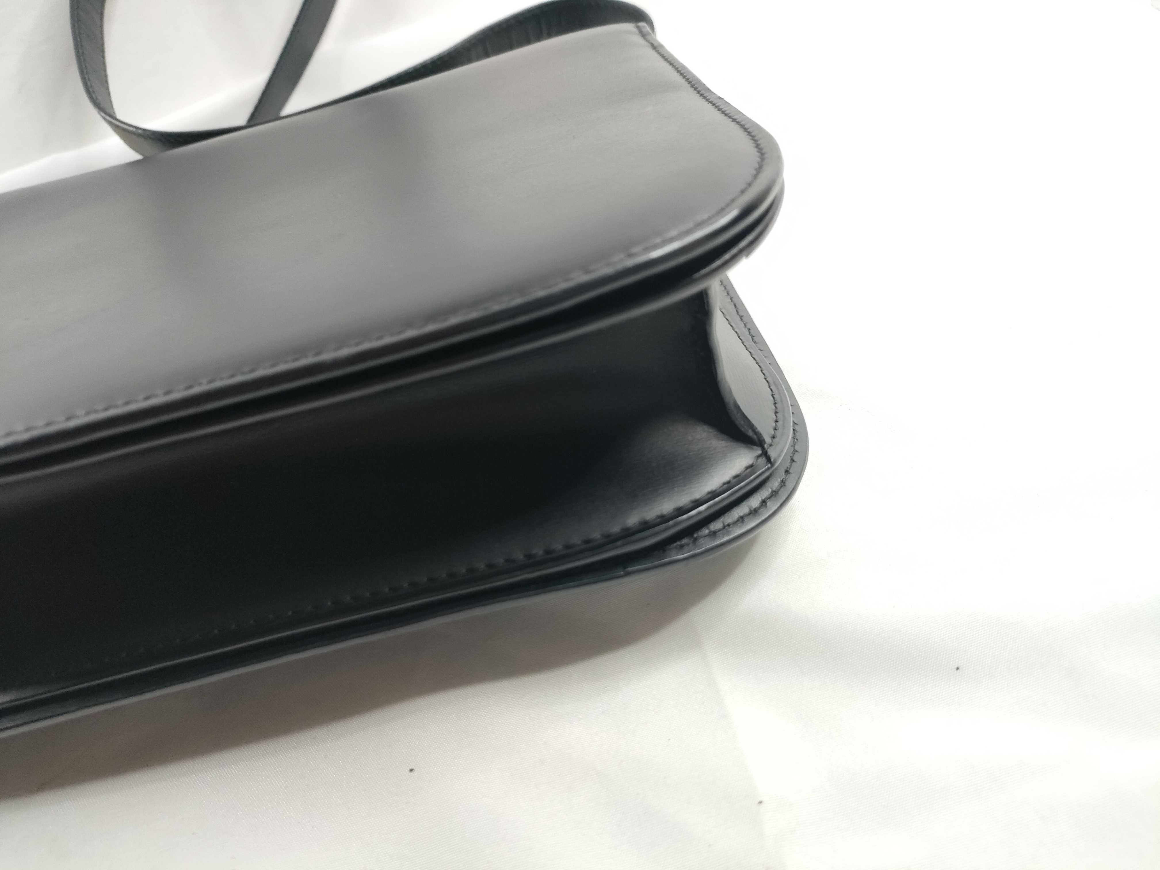 Classic Box Shoulder Bag, Black Leather Shoulder Bag — view 5