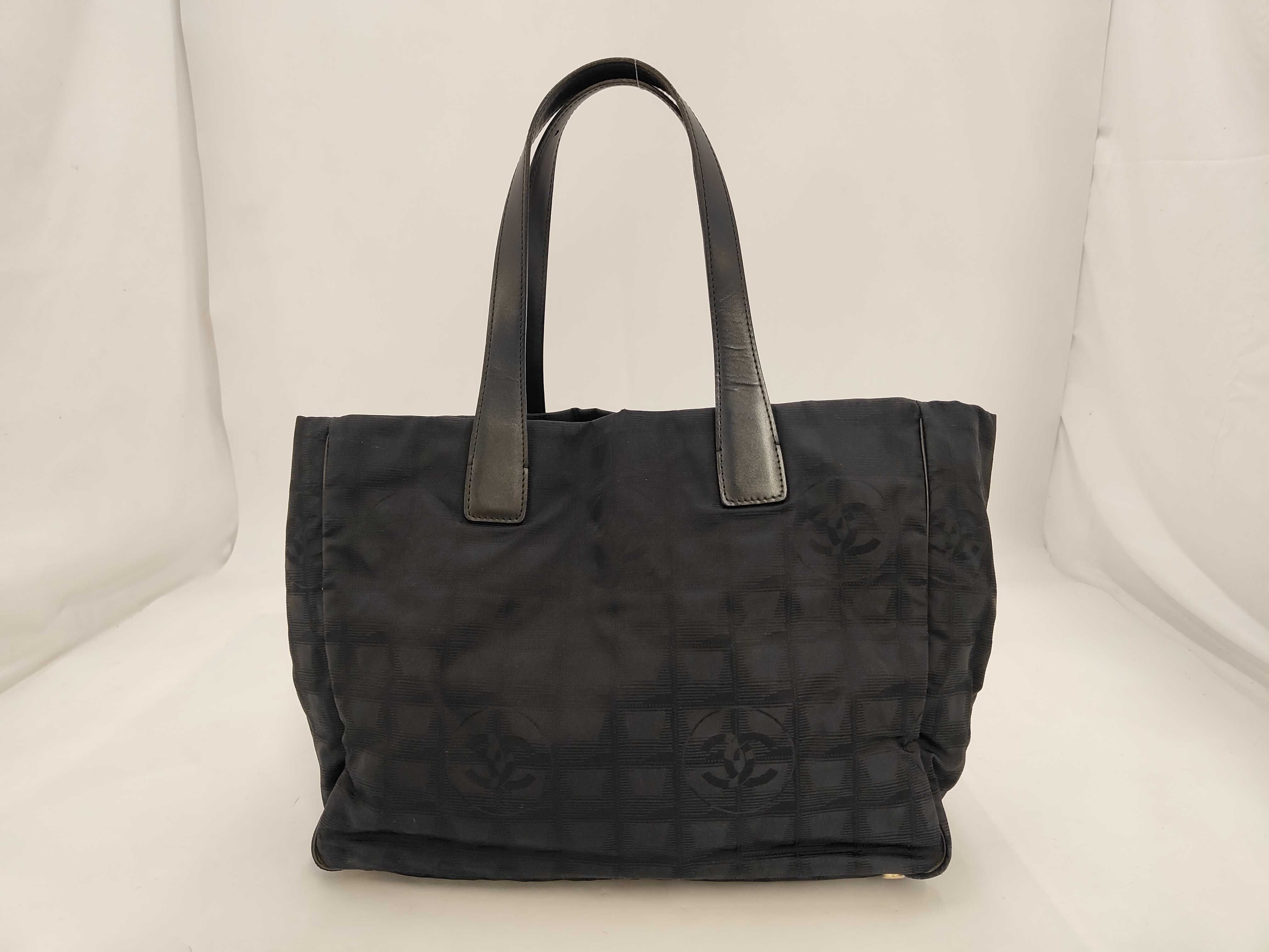 New Travel Line Tote MM Tote Bag