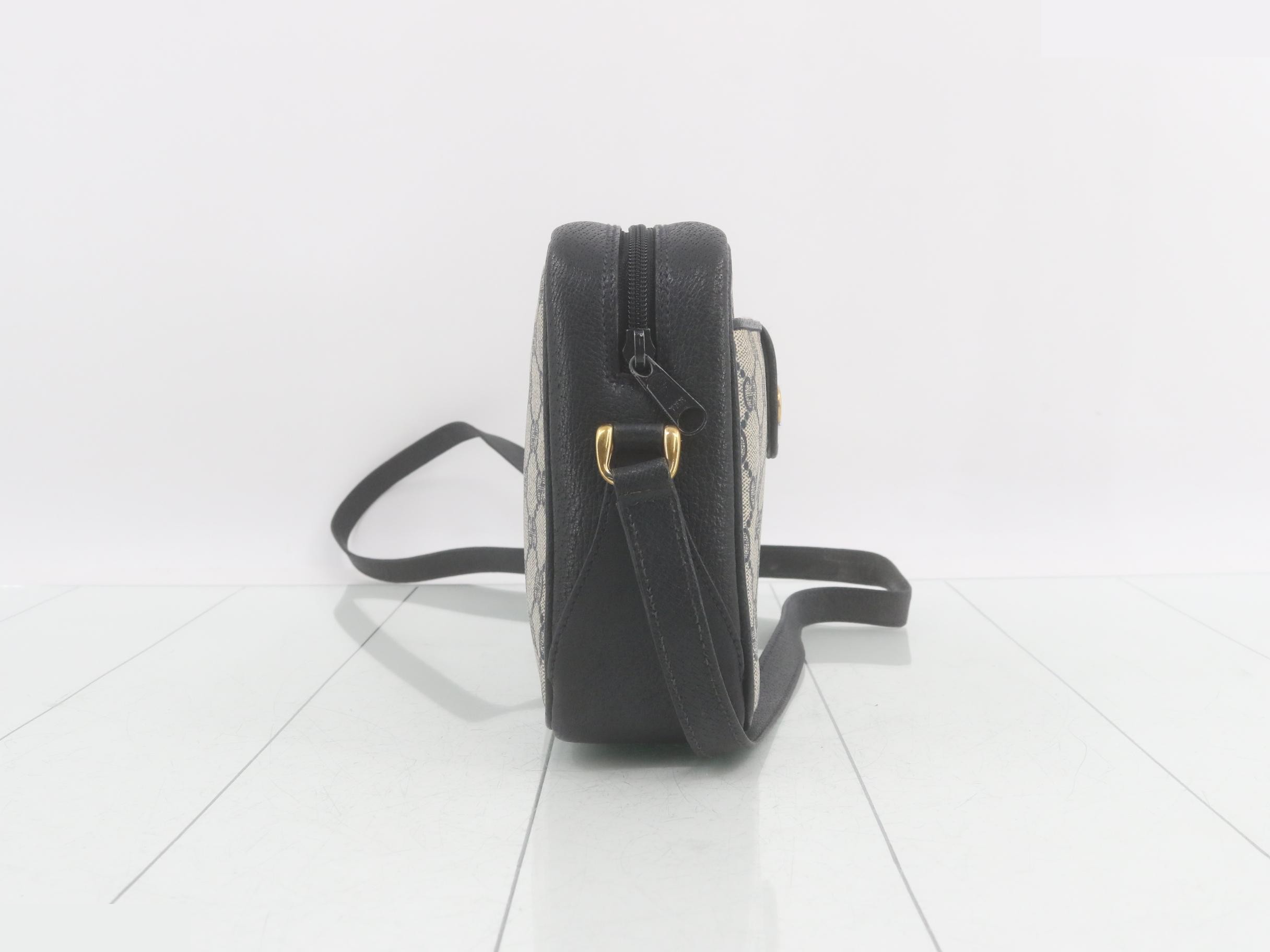 GG Supreme Sherry Shoulder Bag — view 4